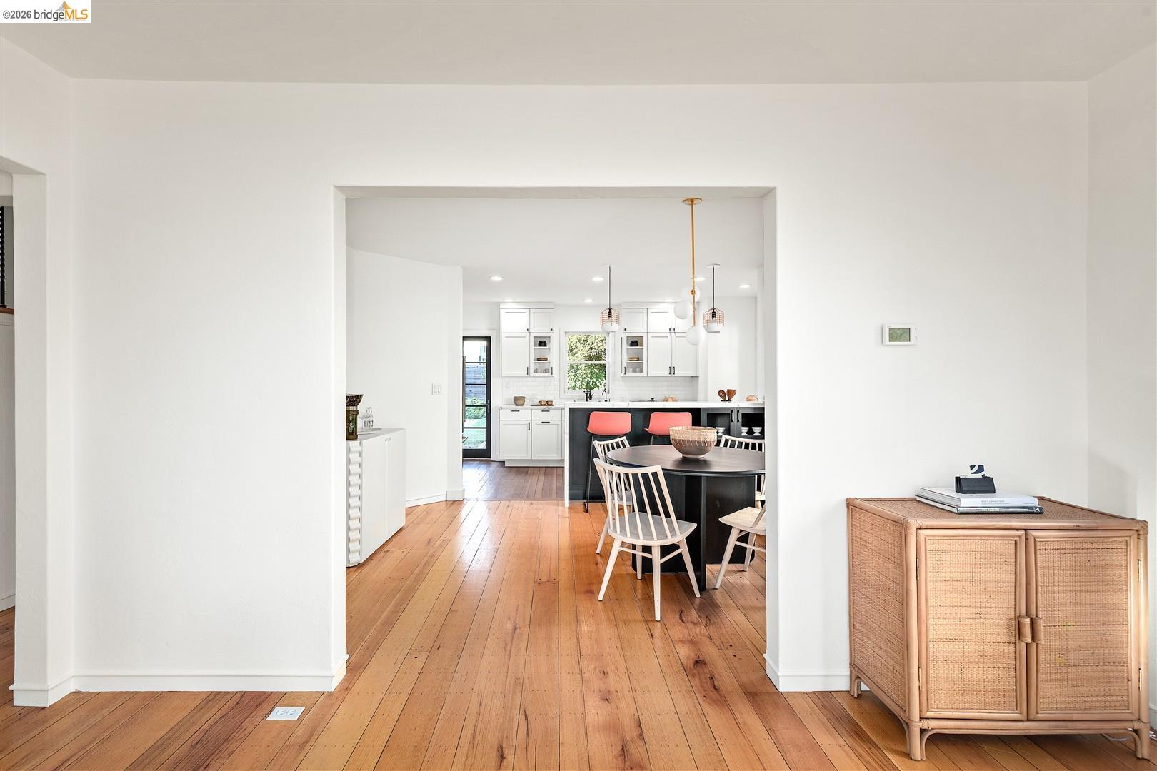 3044 Dakota St