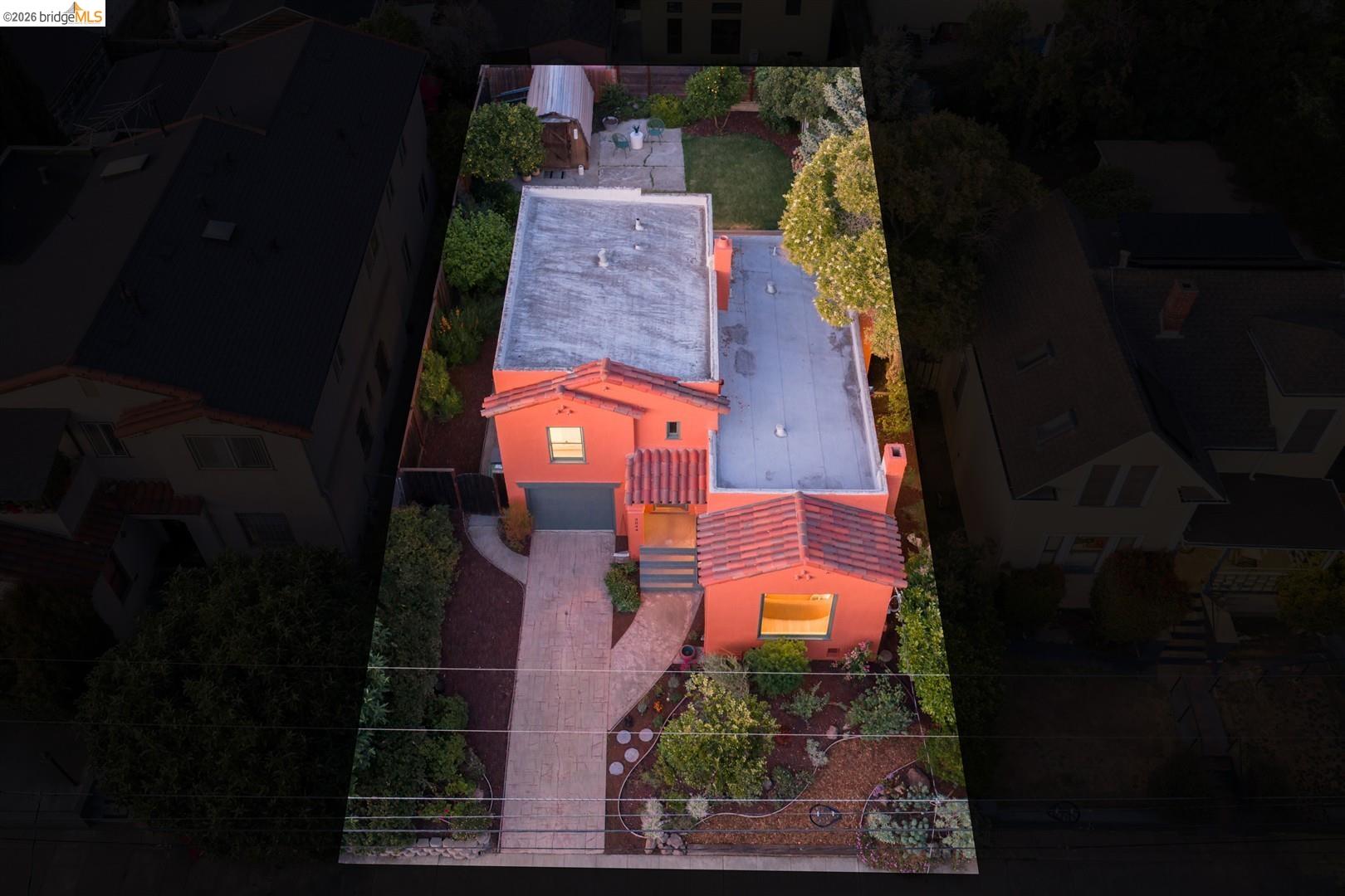 3044 Dakota St