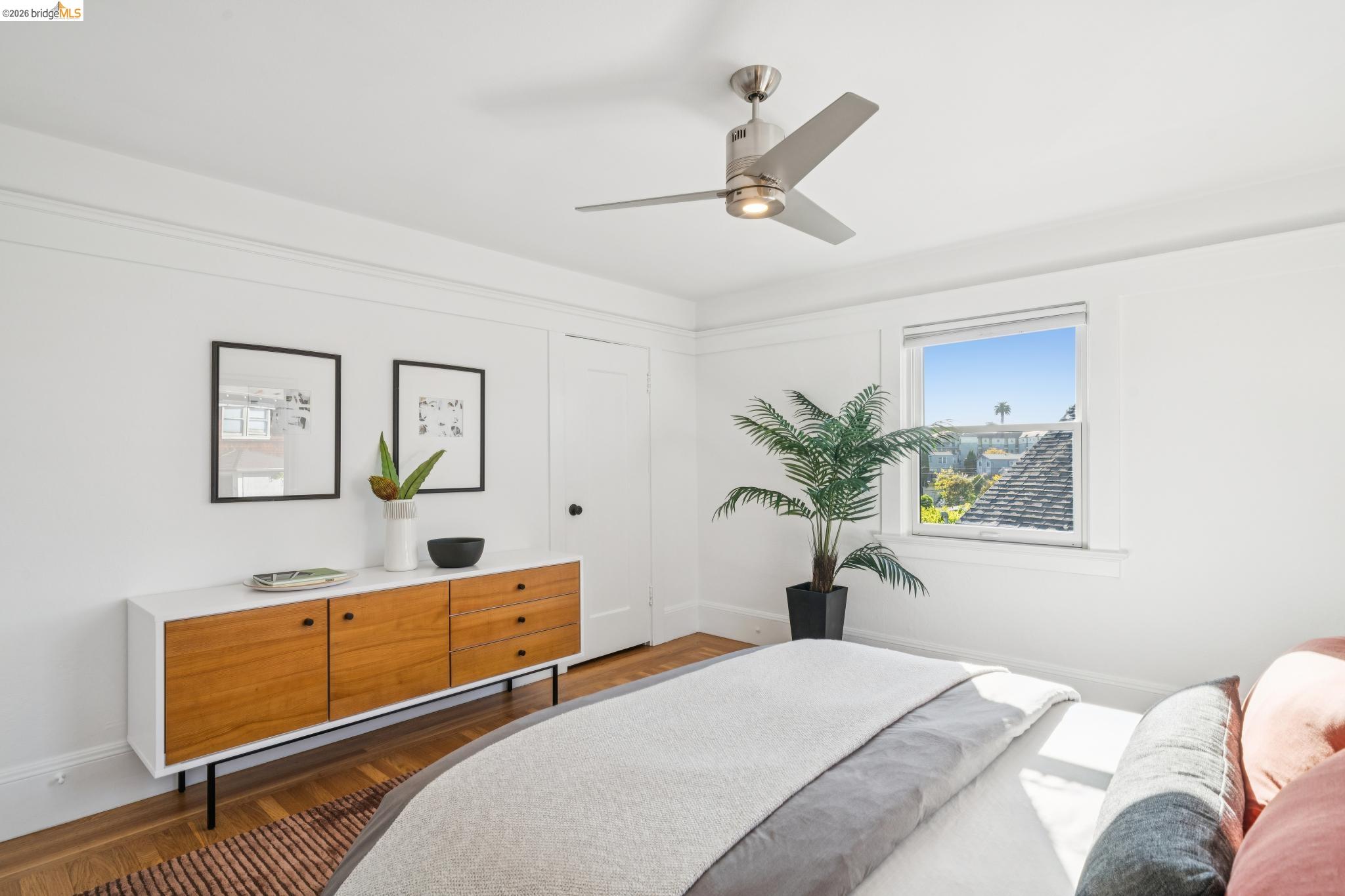 342 Elwood Ave