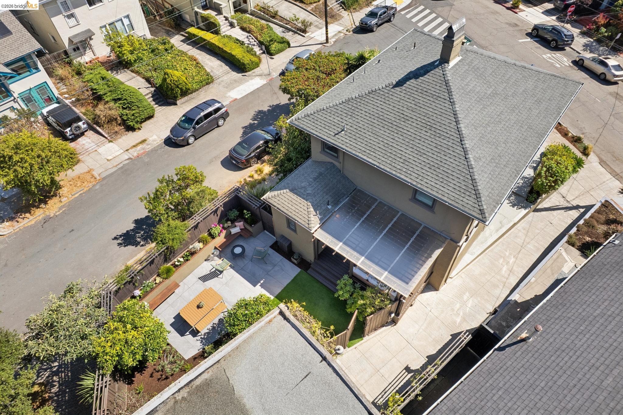 342 Elwood Ave