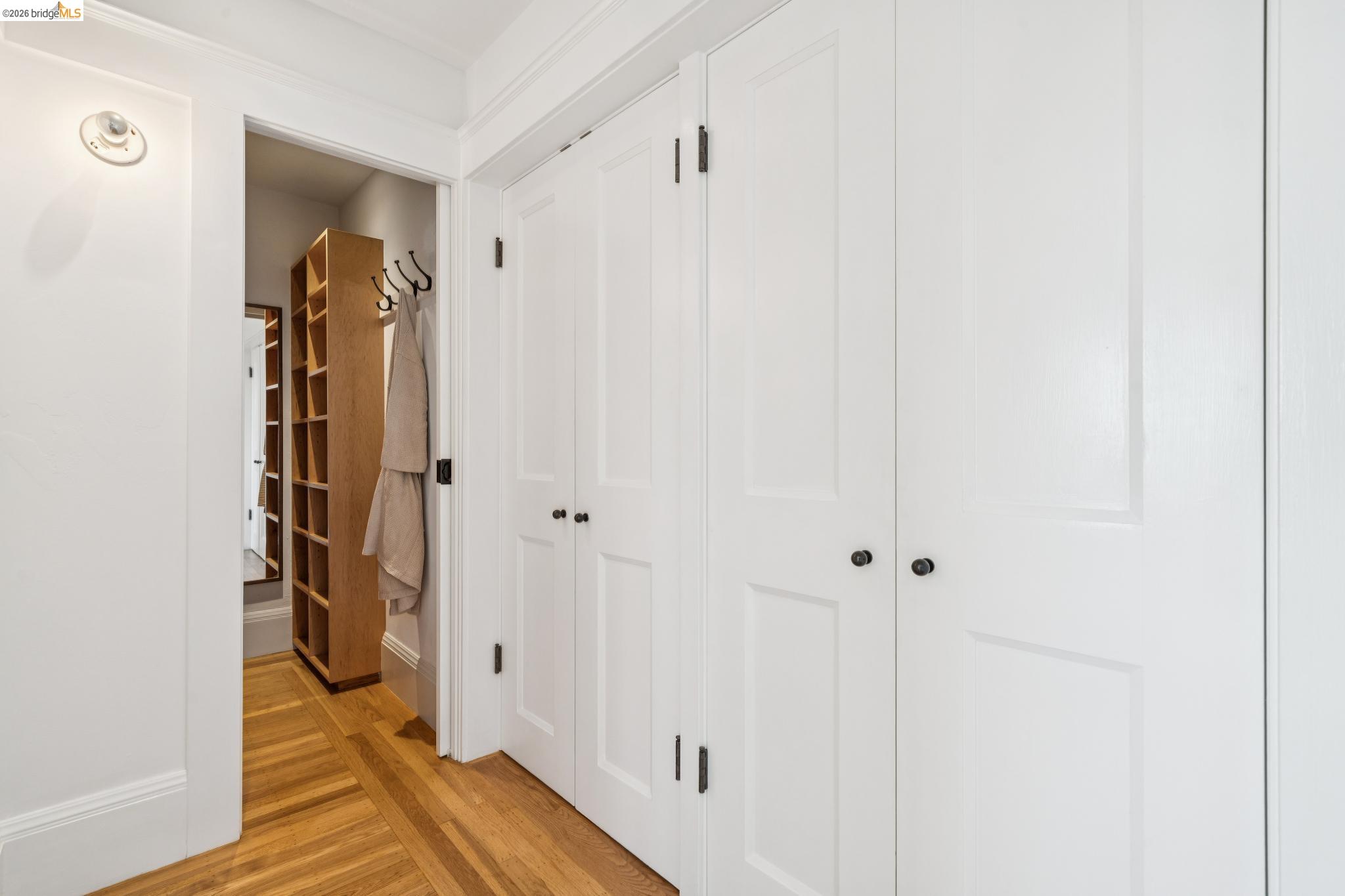 342 Elwood Ave
