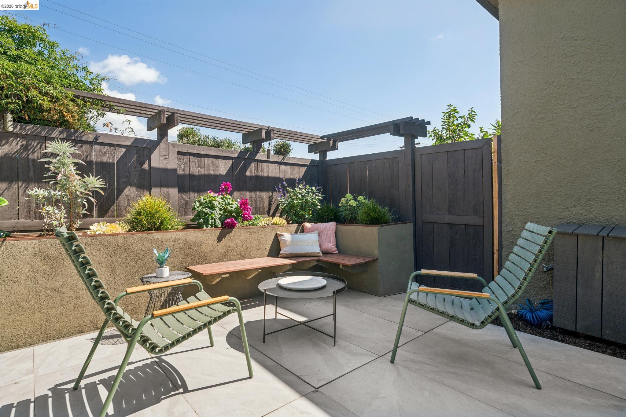 342 Elwood Ave