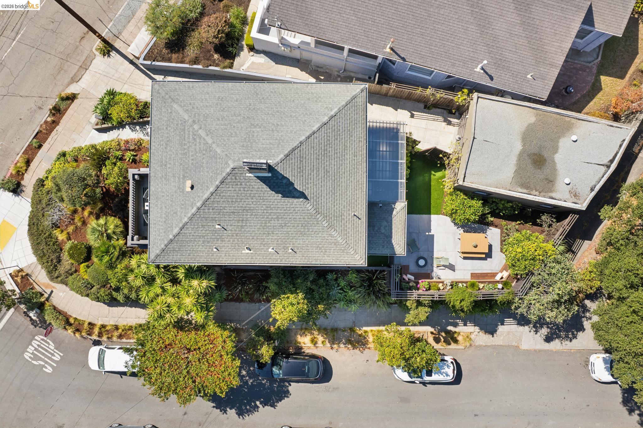 342 Elwood Ave