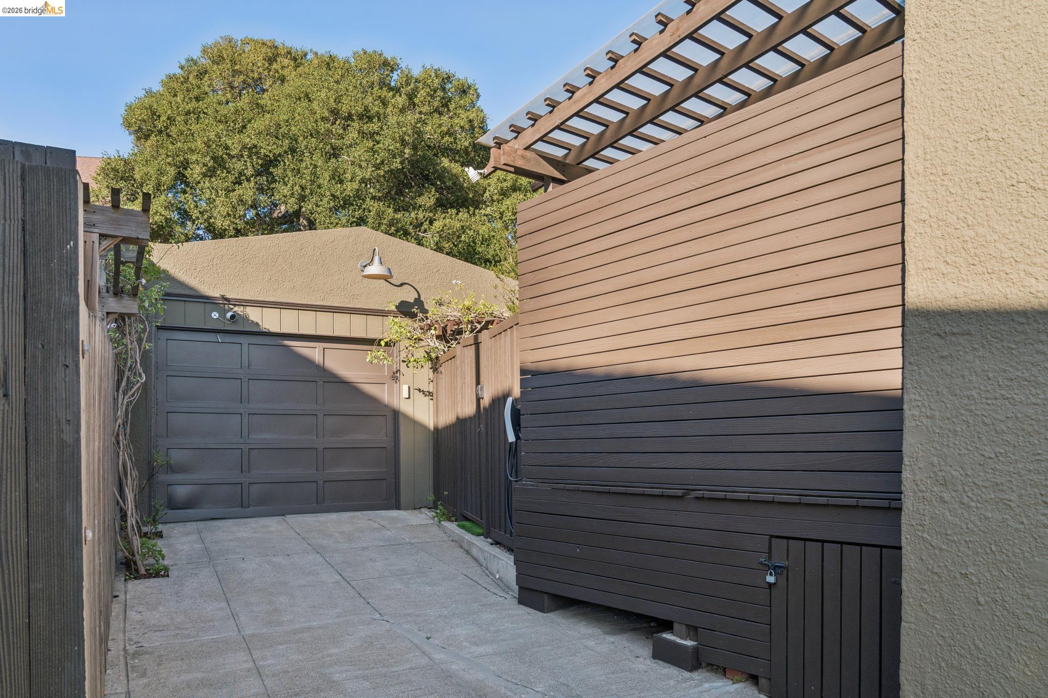 342 Elwood Ave