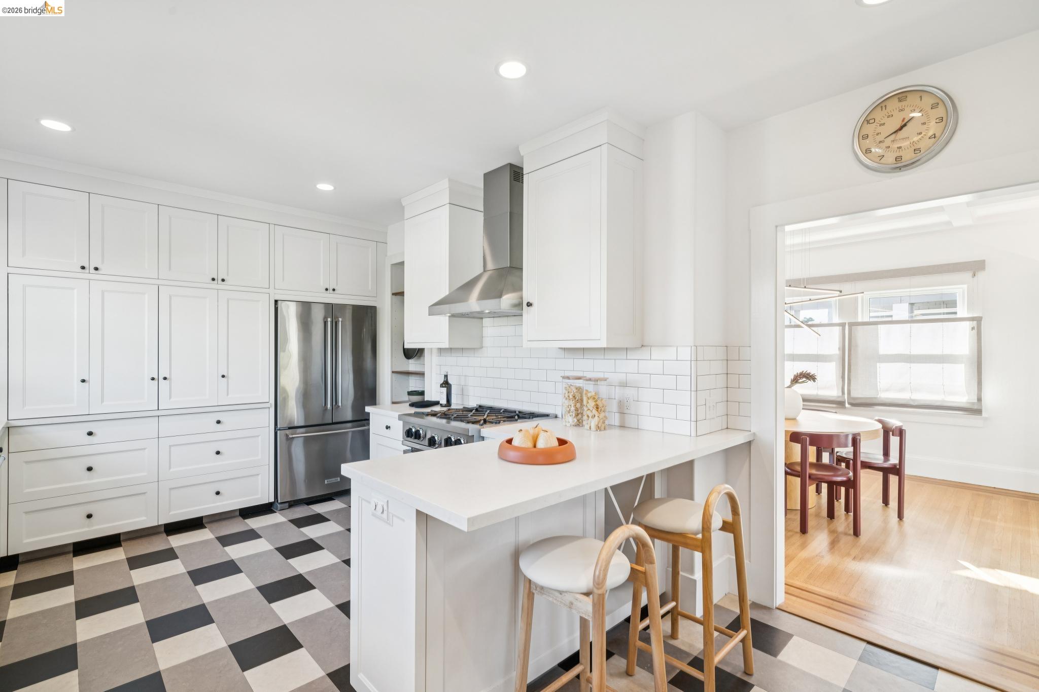 342 Elwood Ave