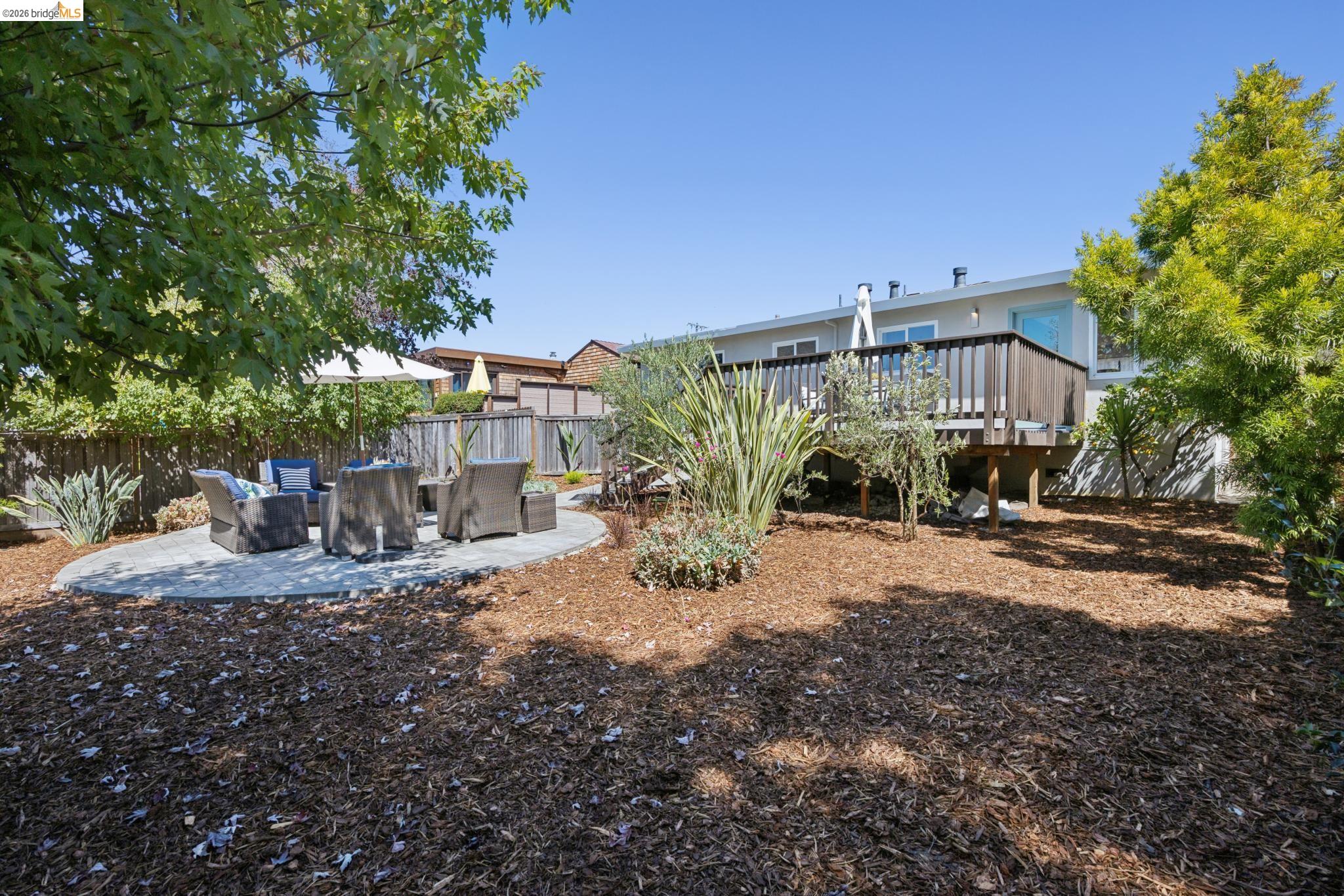 967 Yuba St
