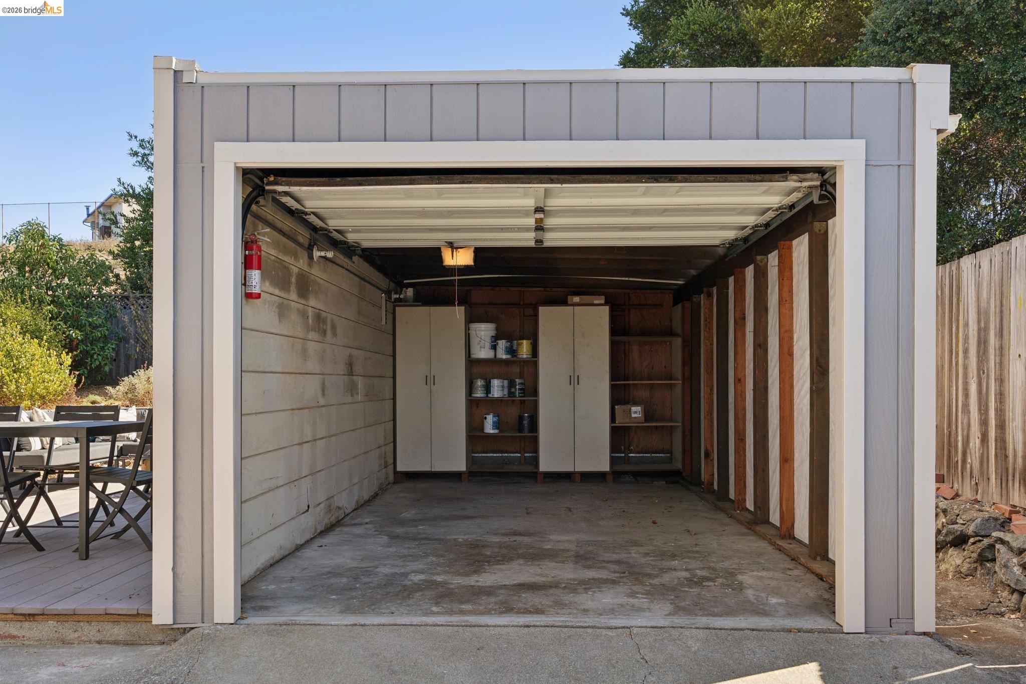 1879 Tulare Ave