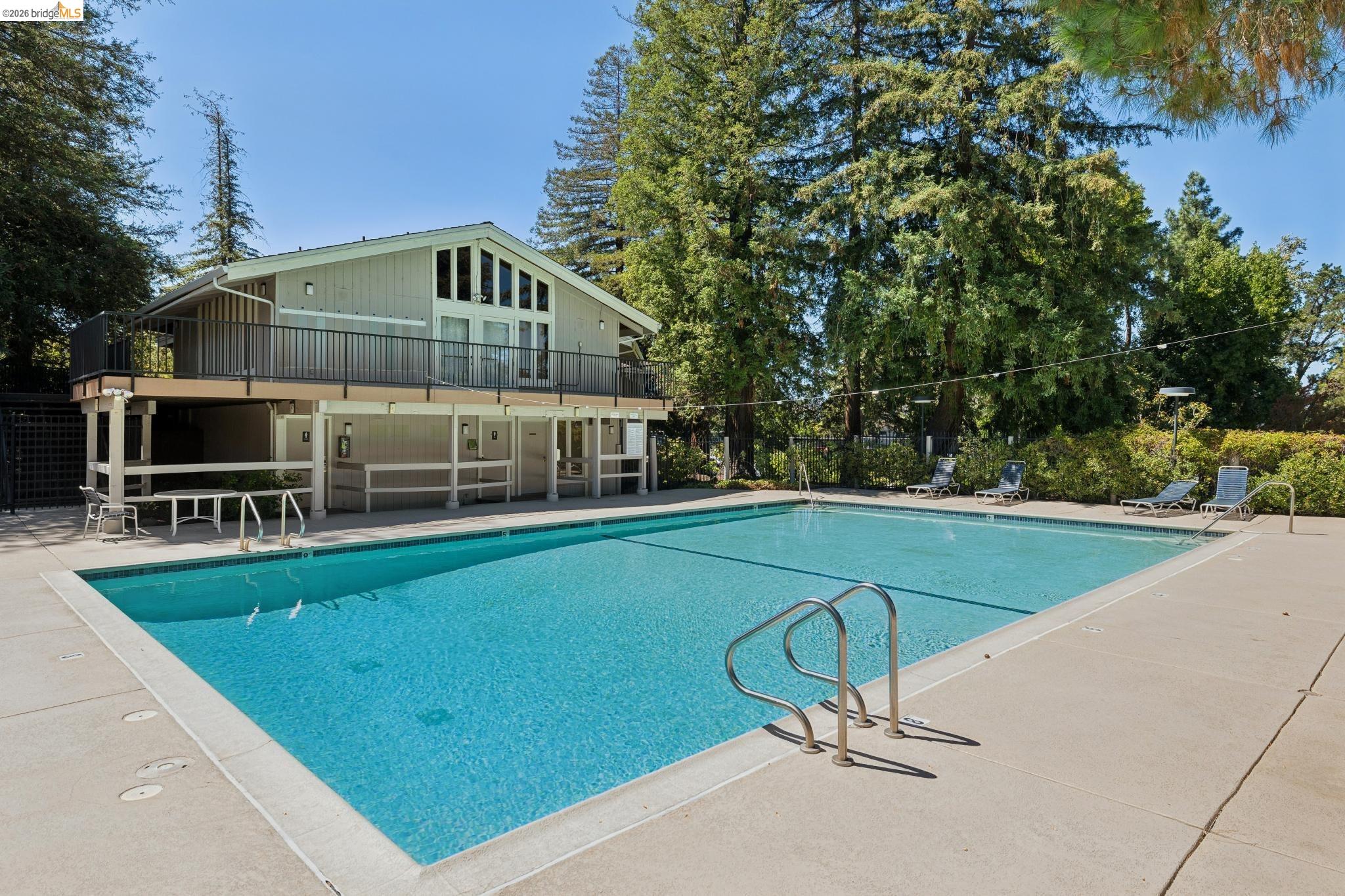 345 Kinross Dr.
