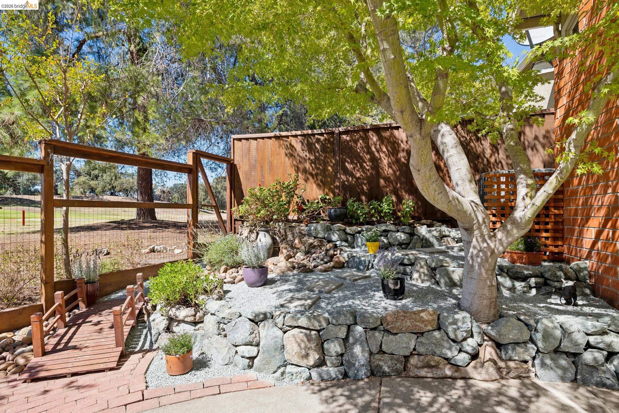 345 Kinross Dr.