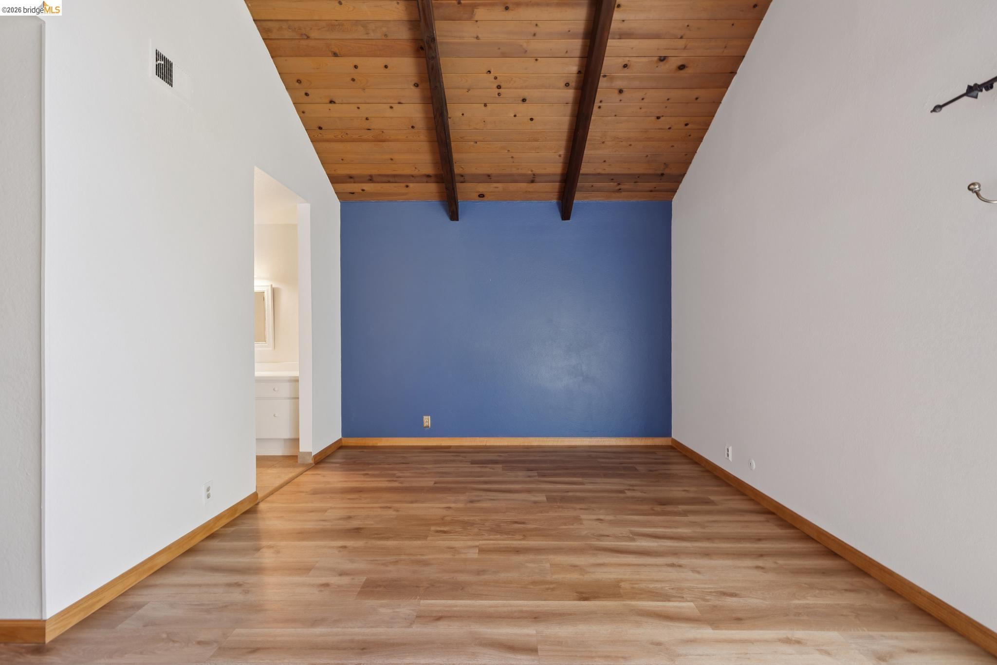 345 Kinross Dr.