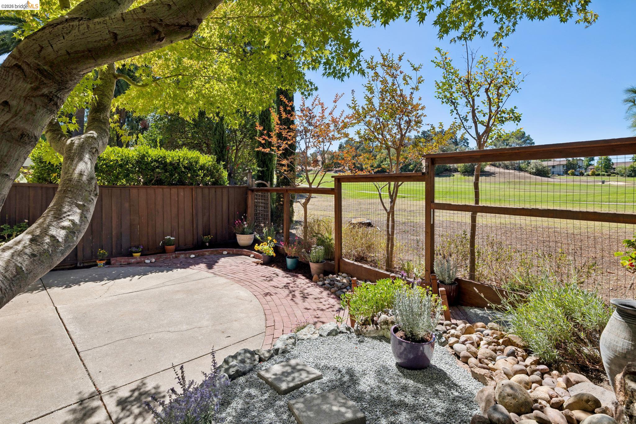 345 Kinross Dr.