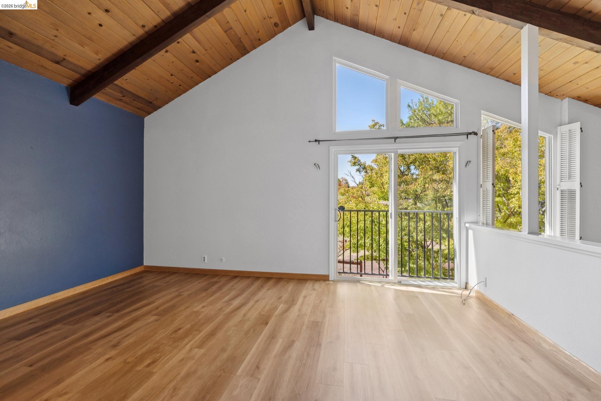 345 Kinross Dr.