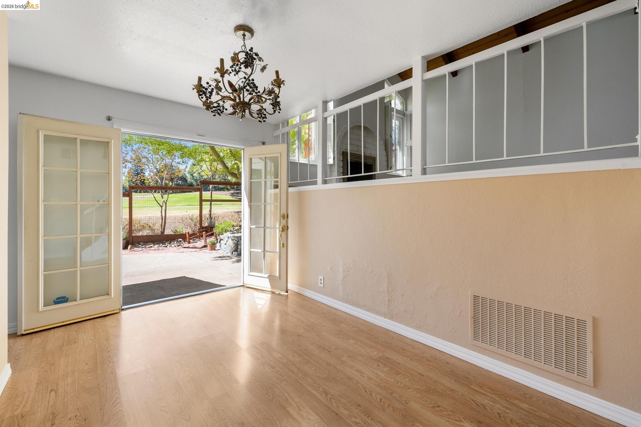 345 Kinross Dr.