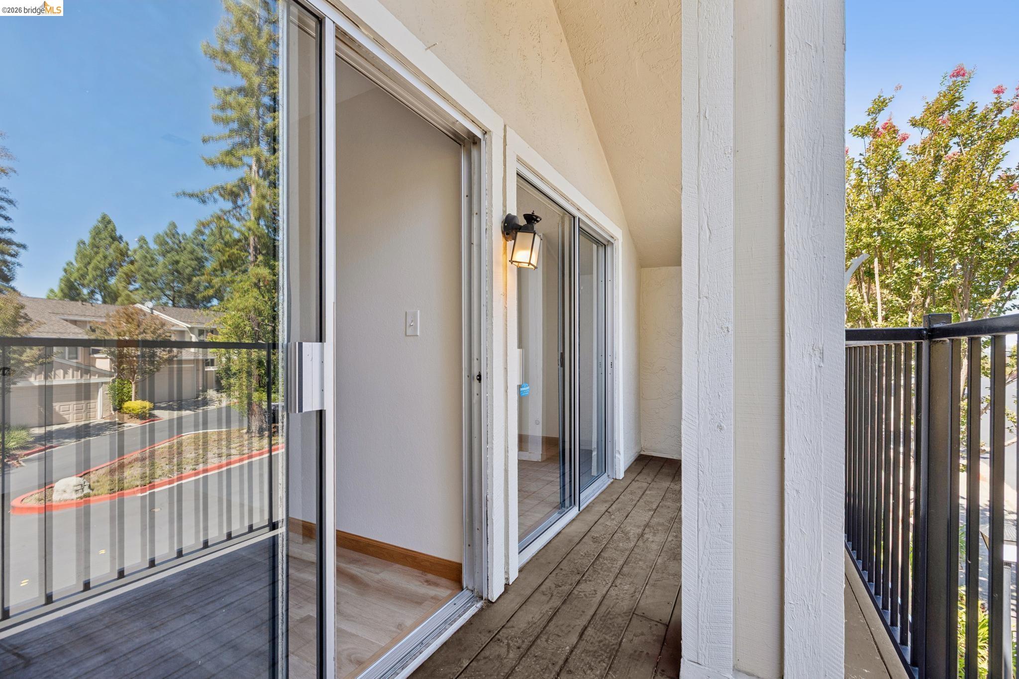 345 Kinross Dr.