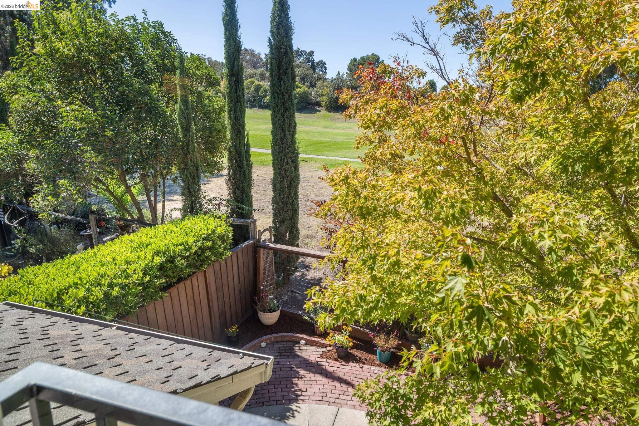 345 Kinross Dr.