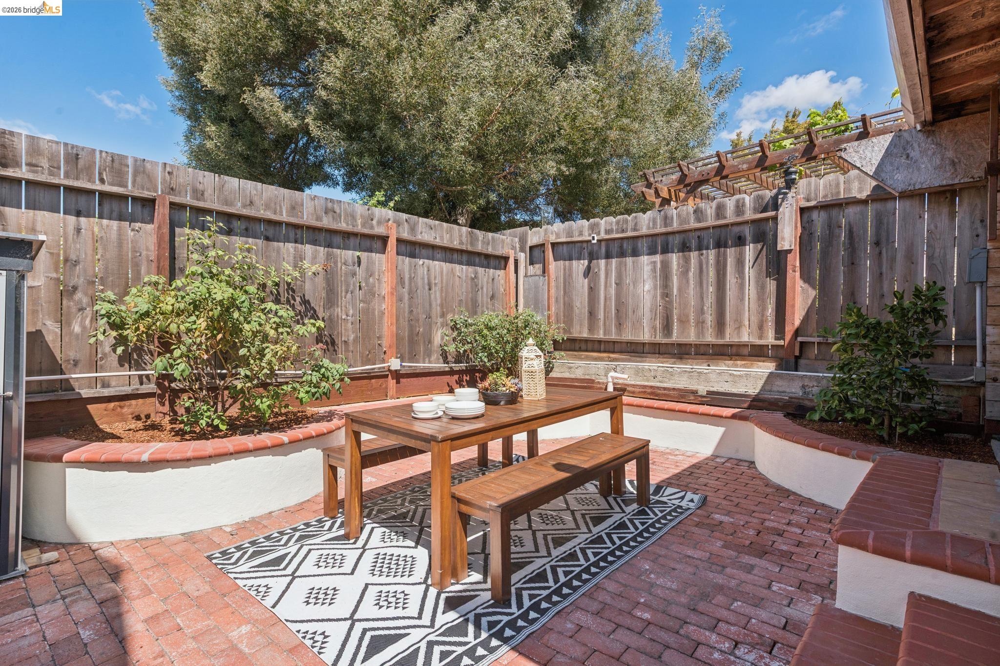 3936 Agua Vista St