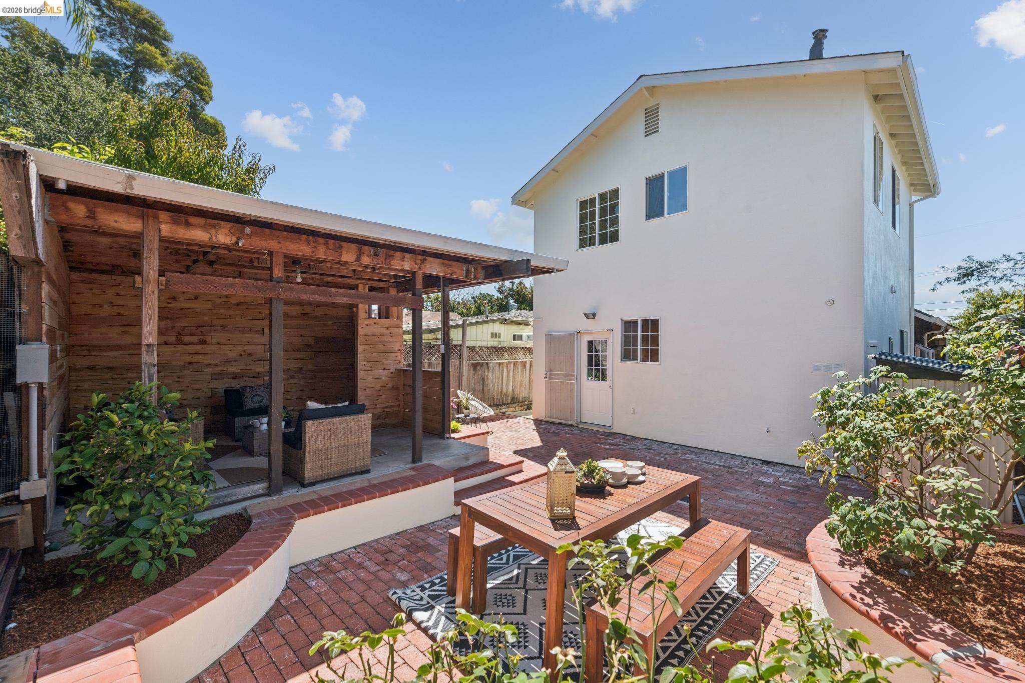 3936 Agua Vista St