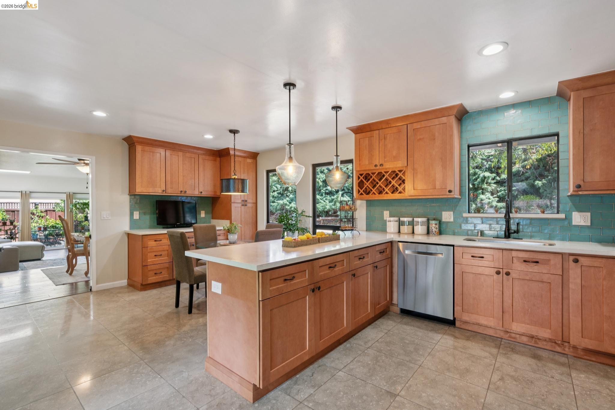 904 View Drive
