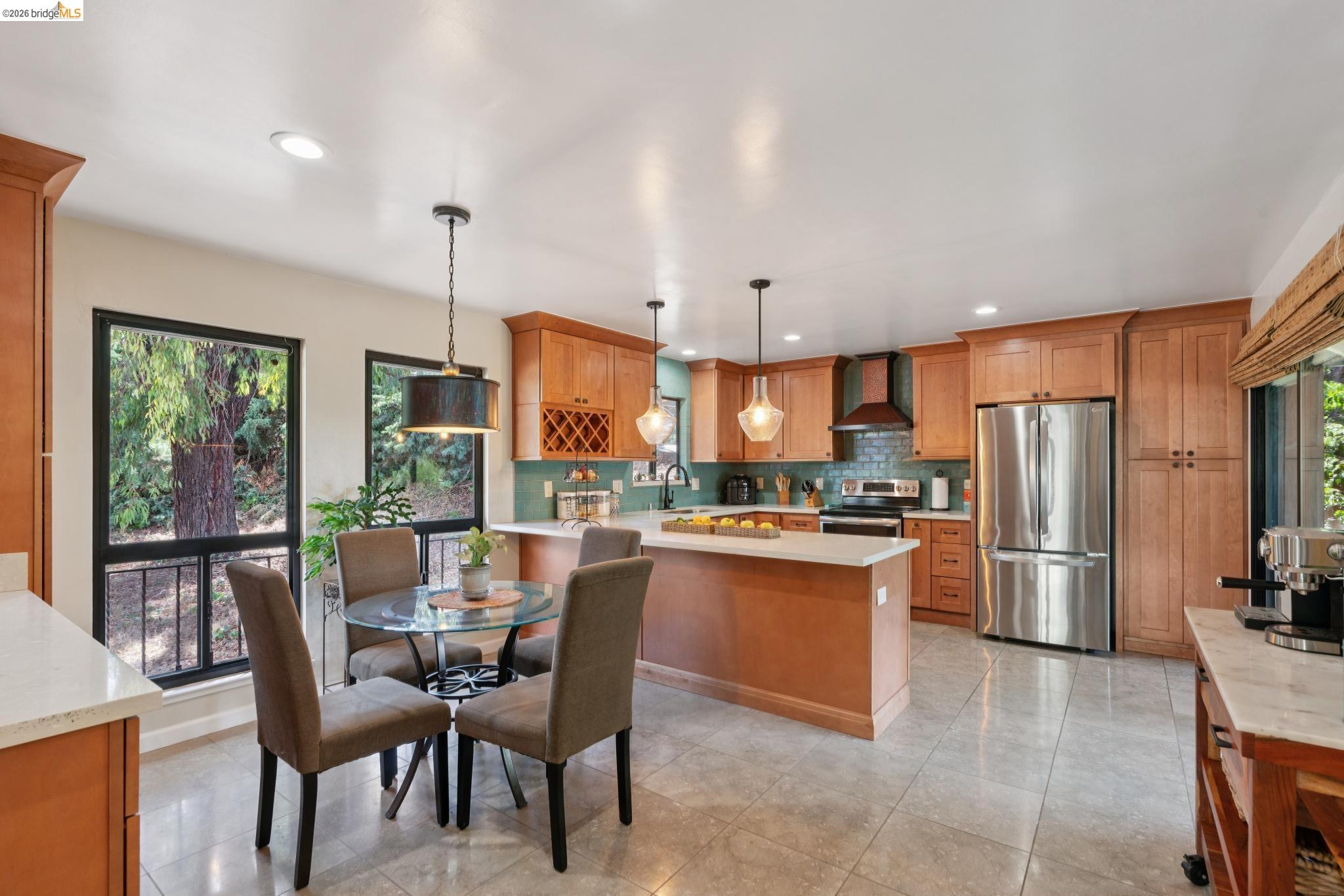 904 View Drive