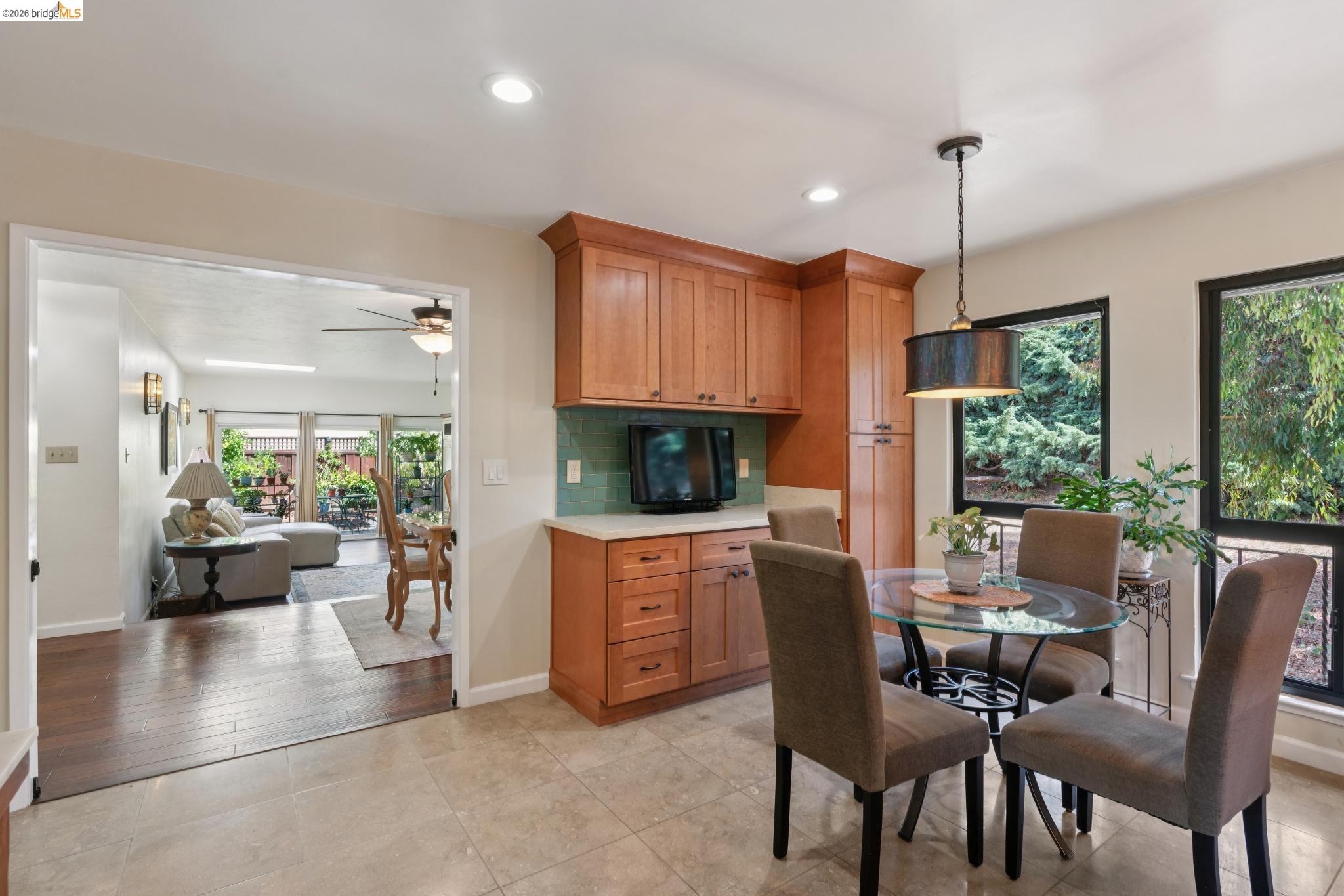 904 View Drive