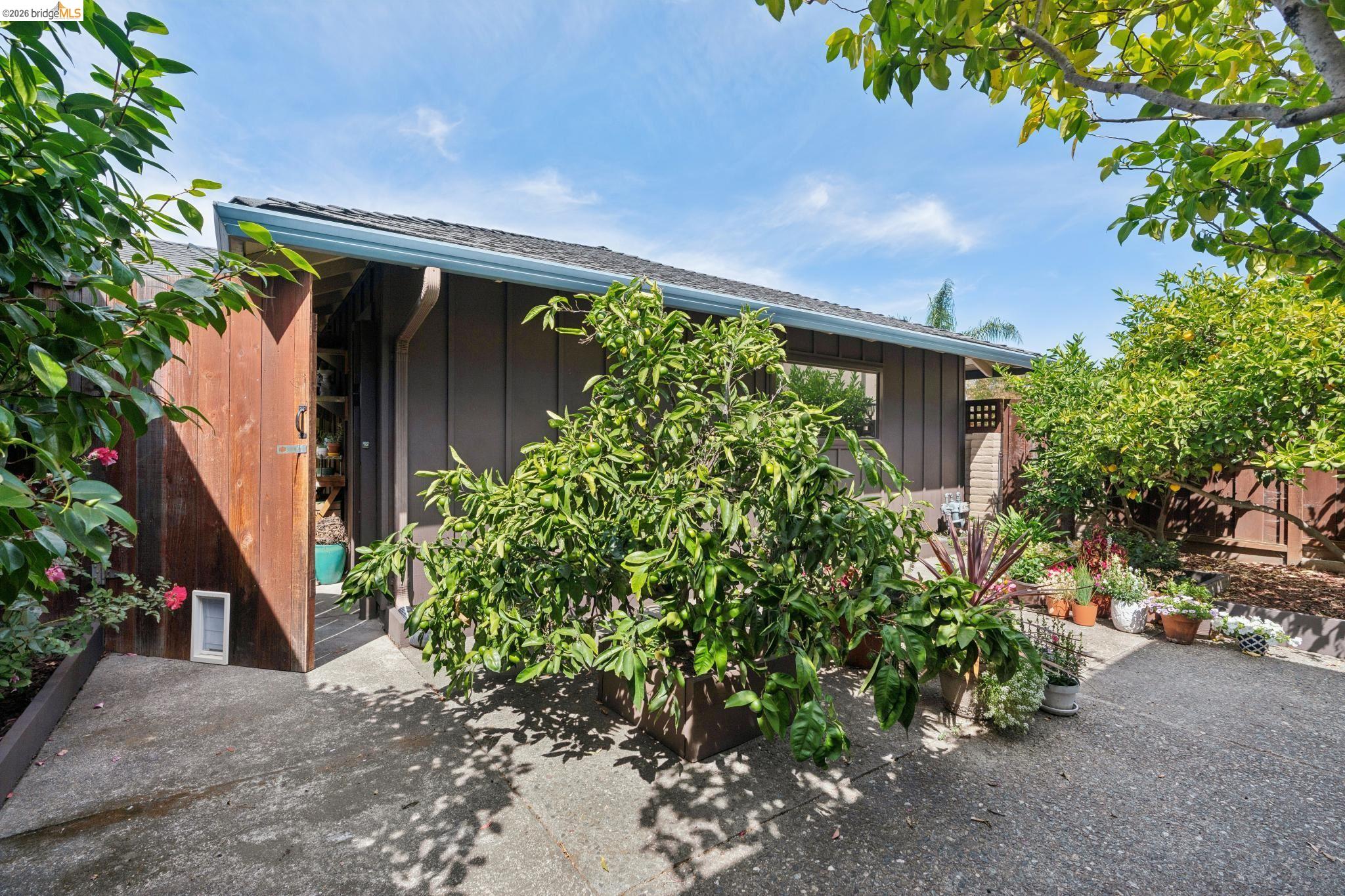 904 View Drive