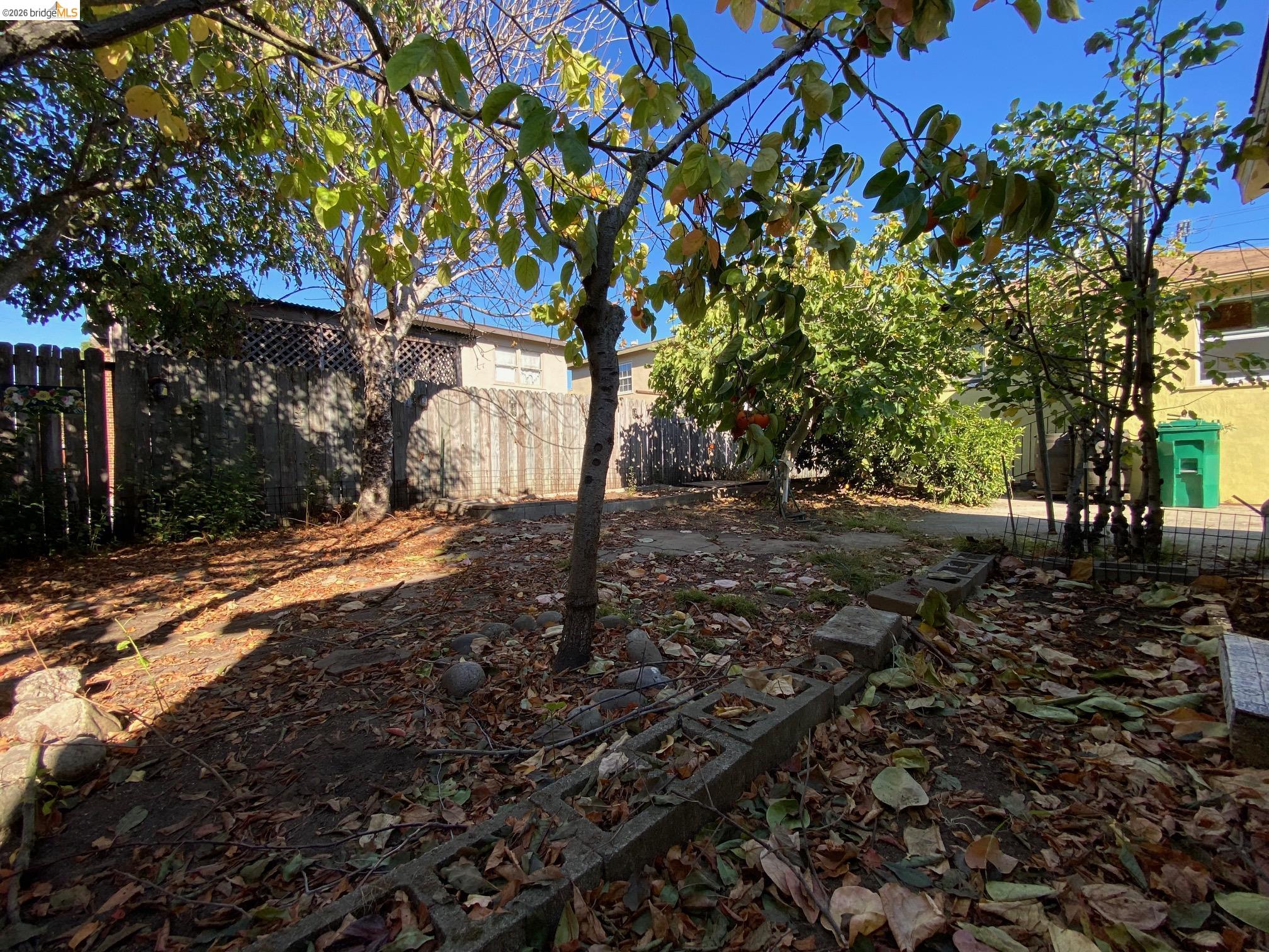 2814 Roosevelt Ave