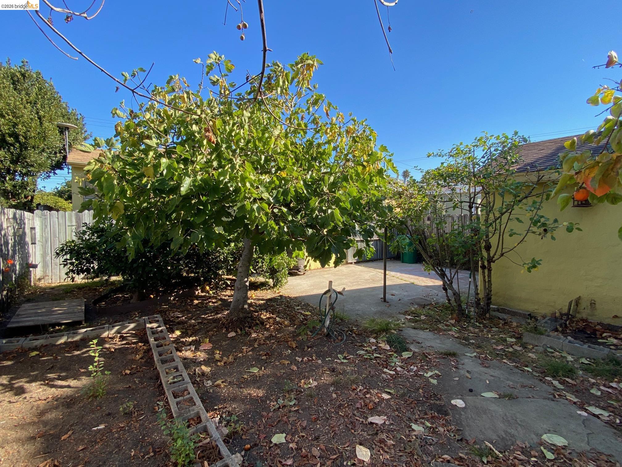 2814 Roosevelt Ave