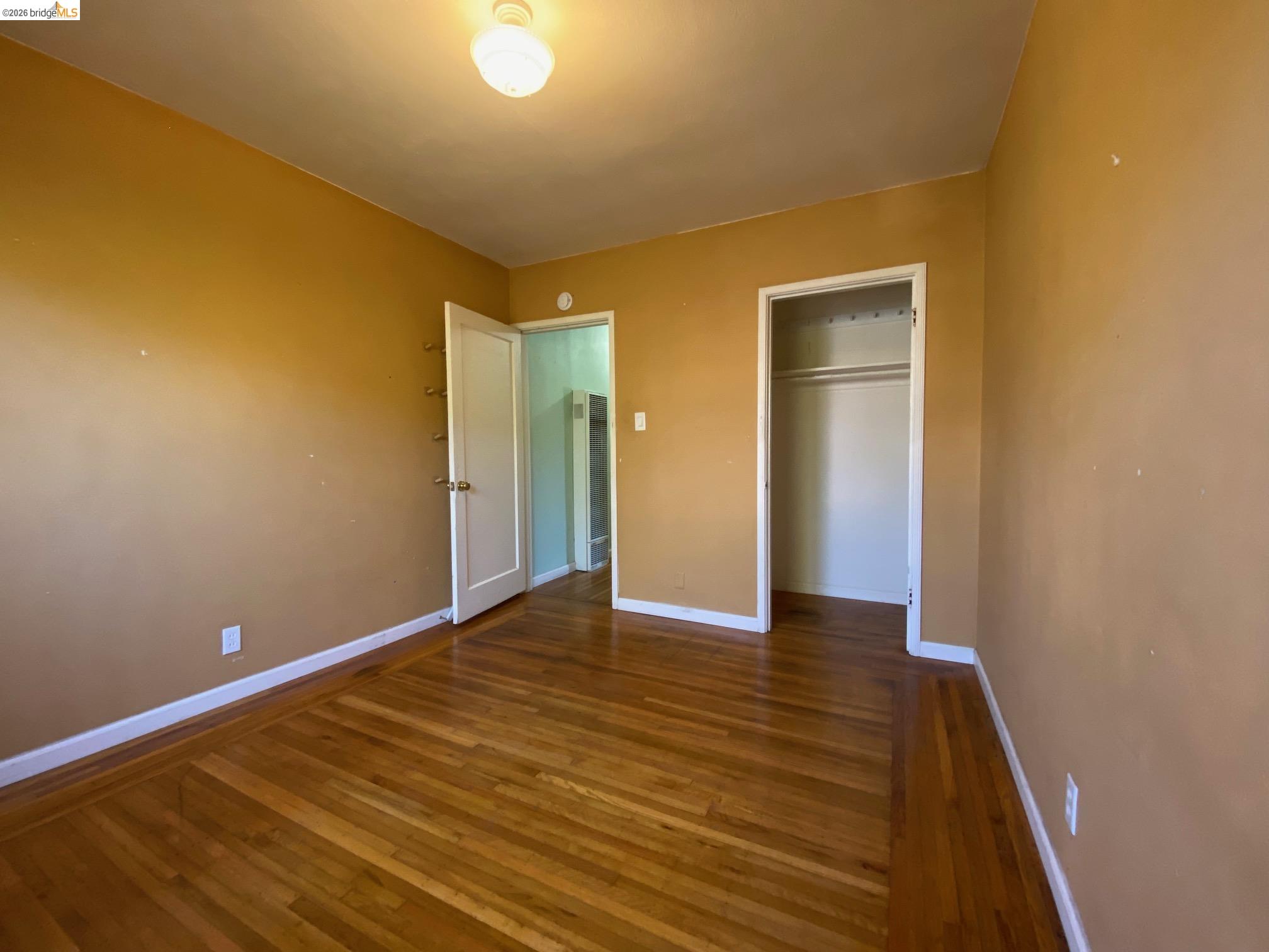 2814 Roosevelt Ave