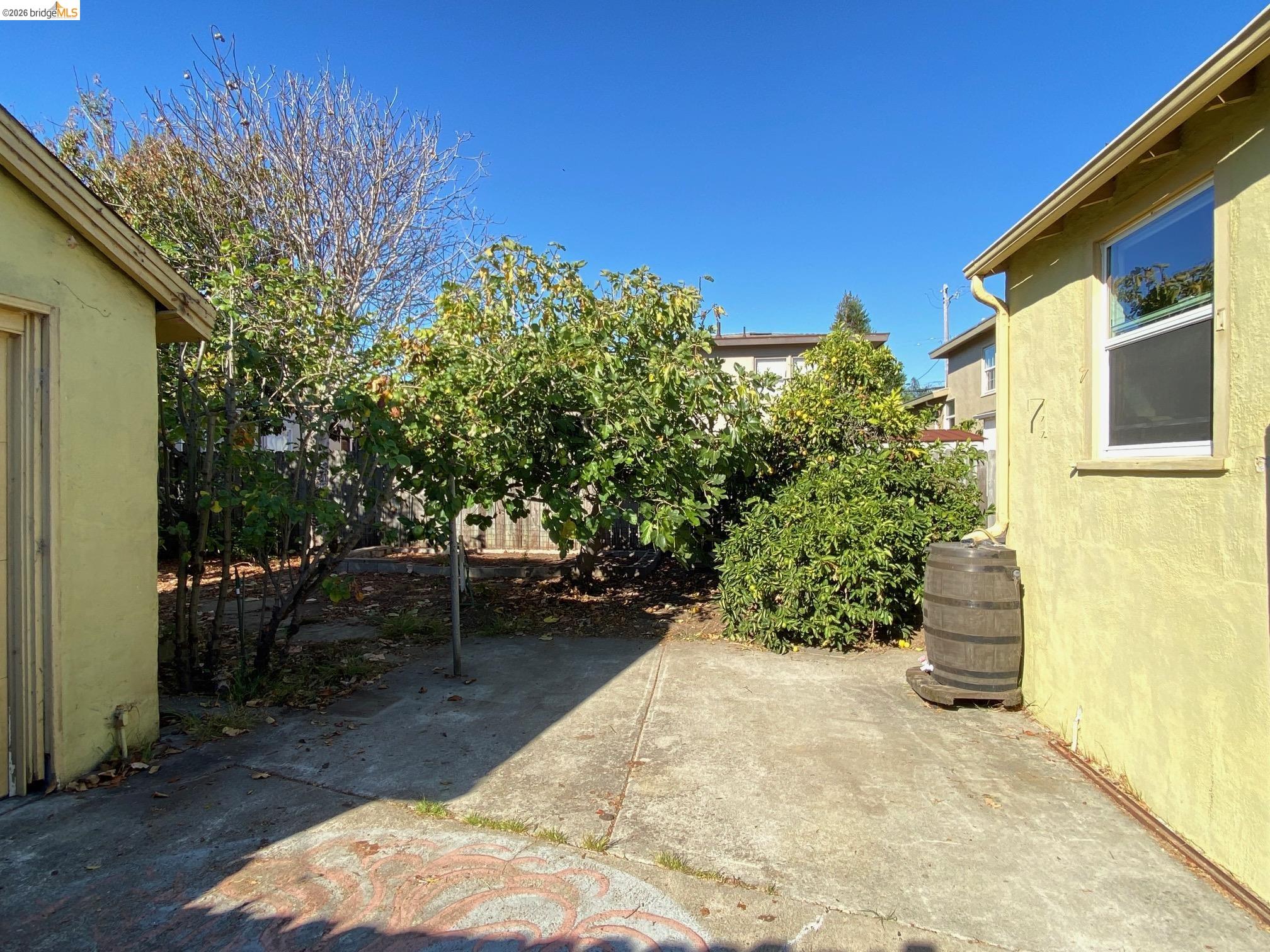 2814 Roosevelt Ave