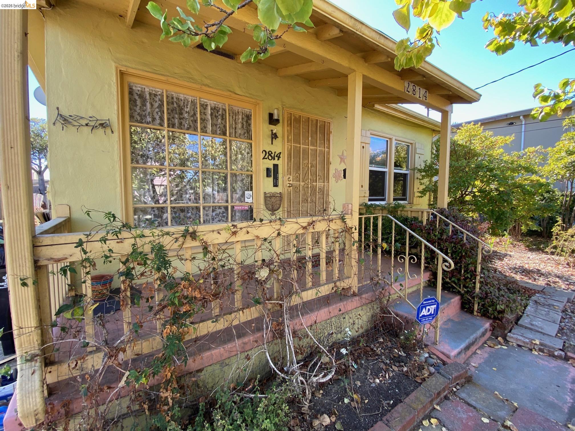 2814 Roosevelt Ave