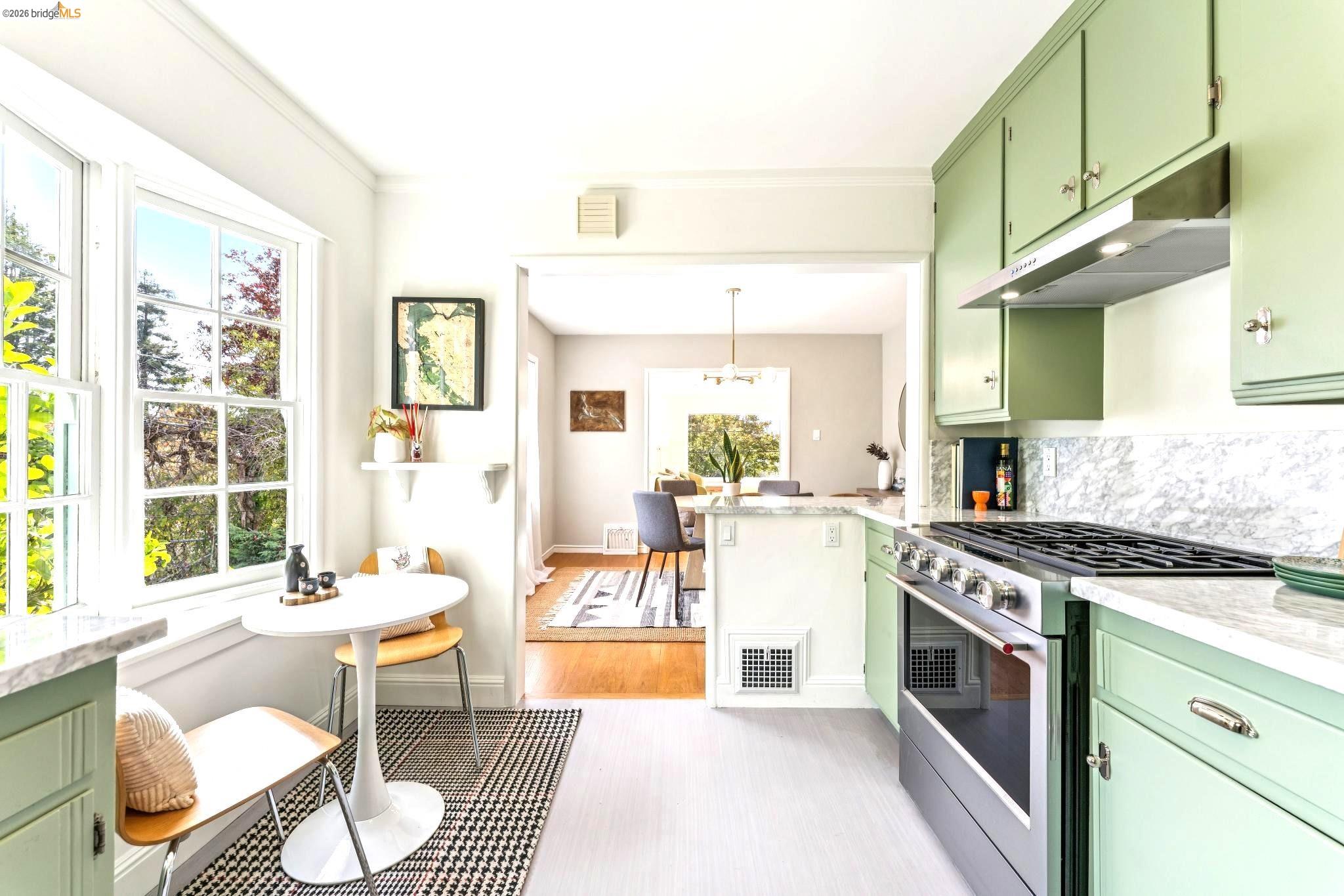 1125 Walnut