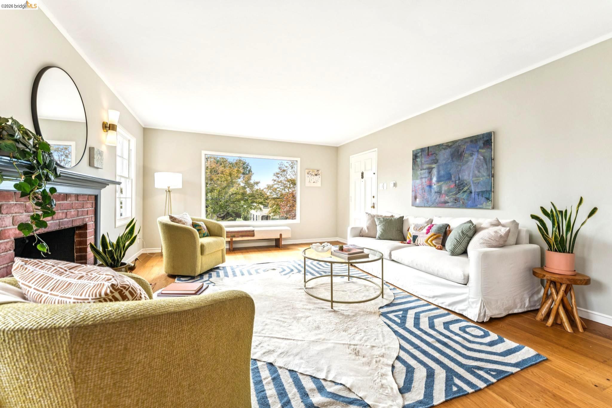 1125 Walnut