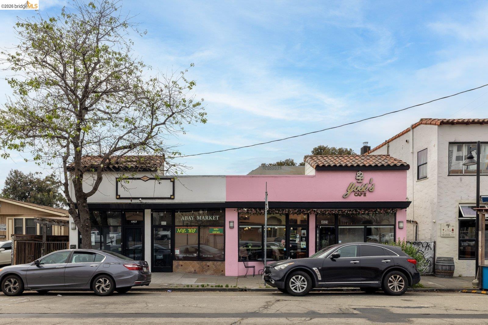 4935 Shattuck Ave
