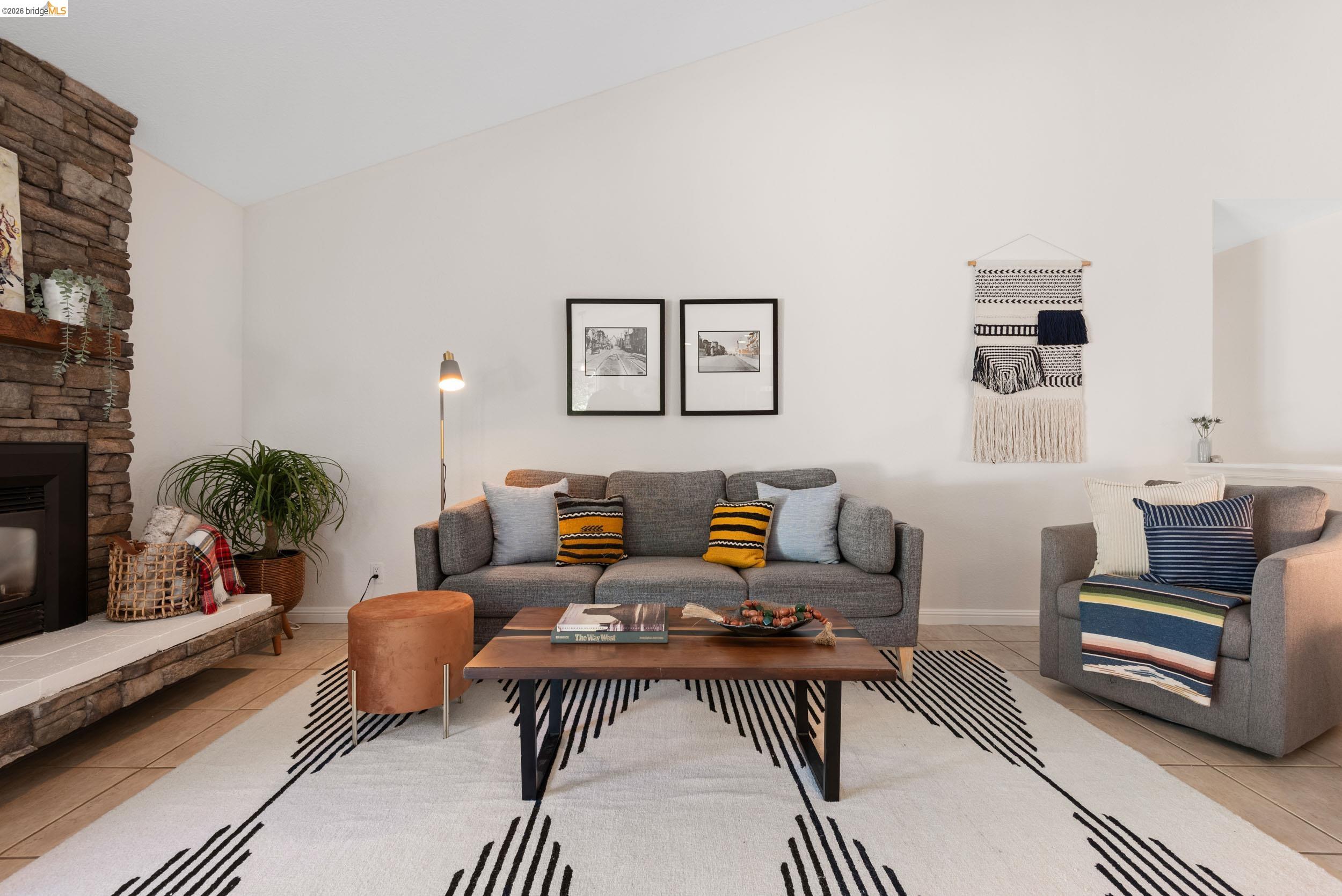 5991 Skyfarm Drive