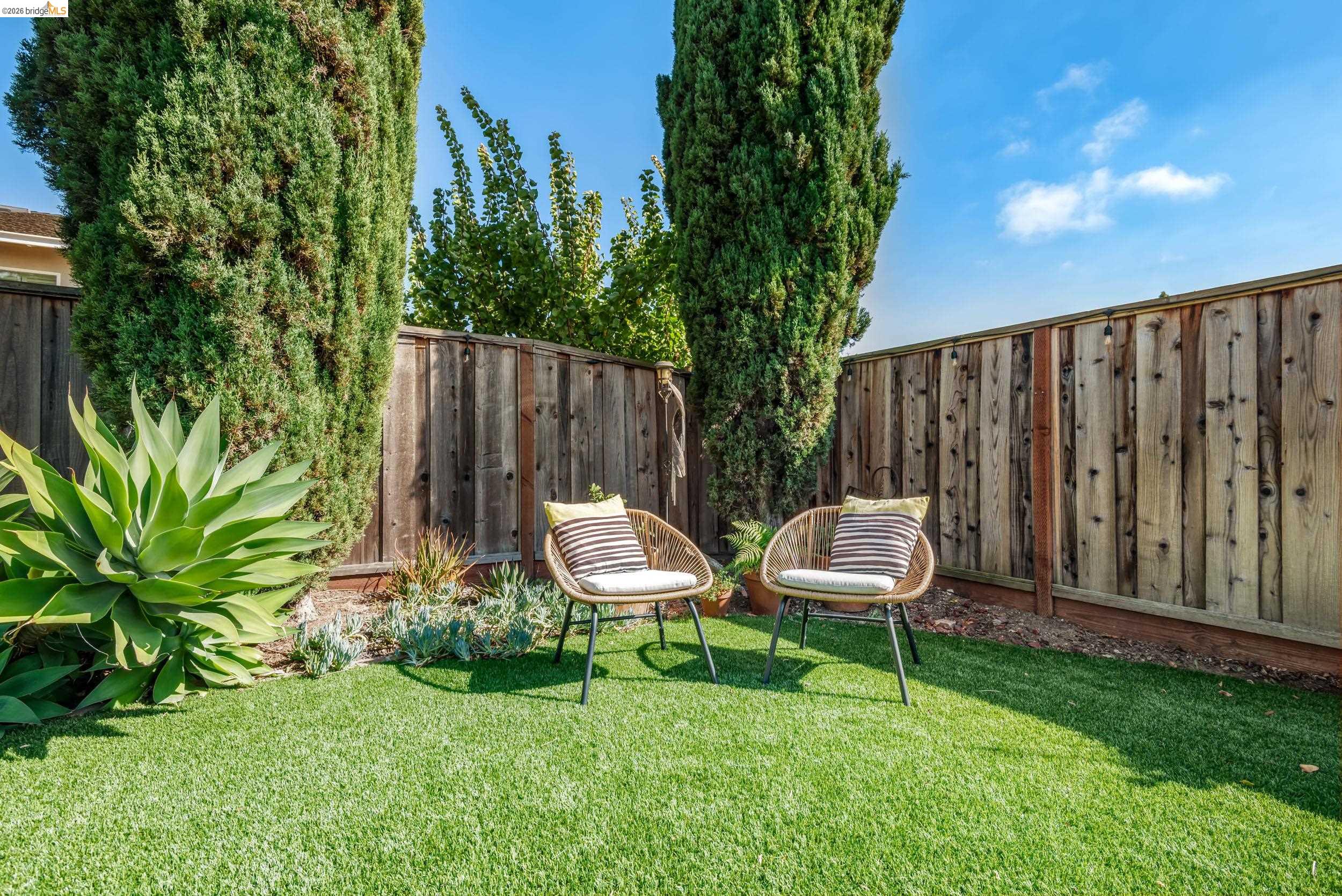 5991 Skyfarm Drive