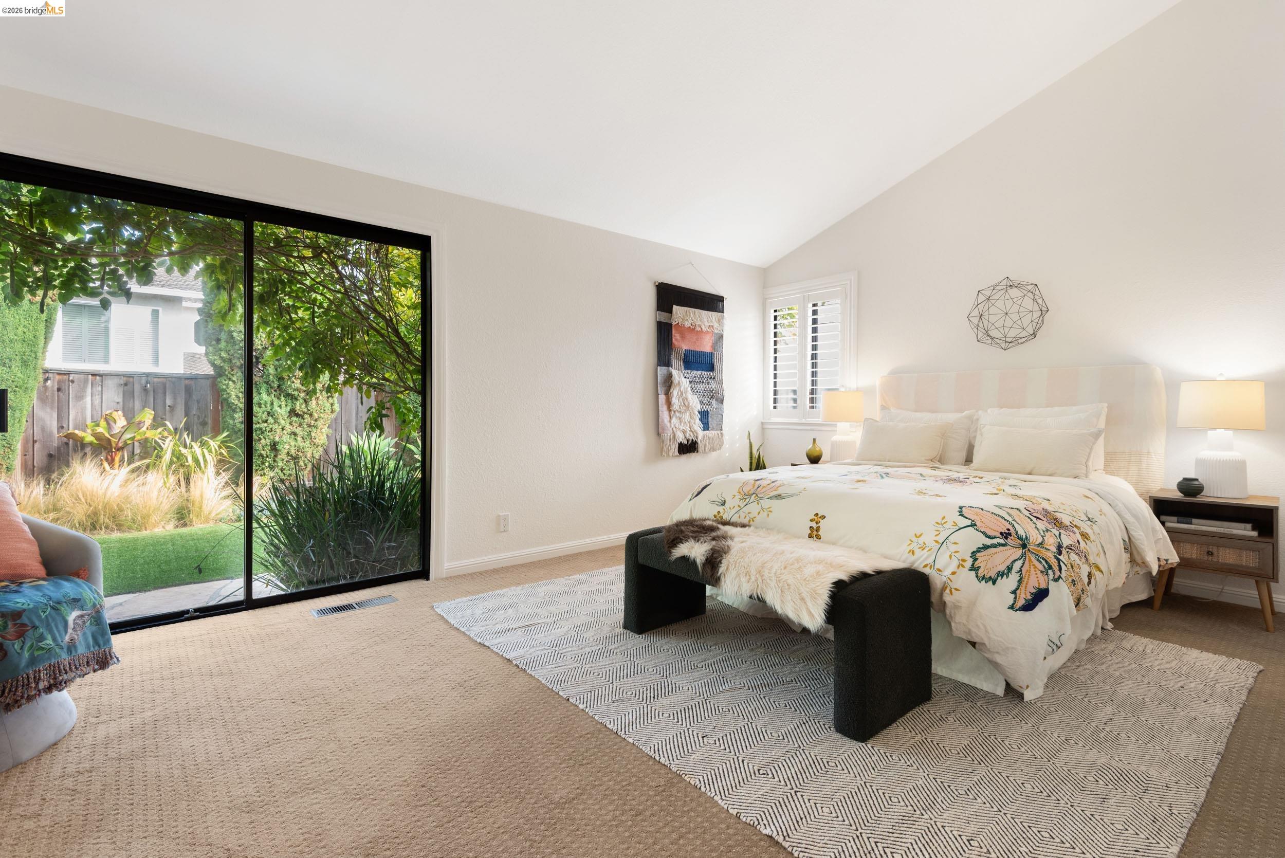 5991 Skyfarm Drive