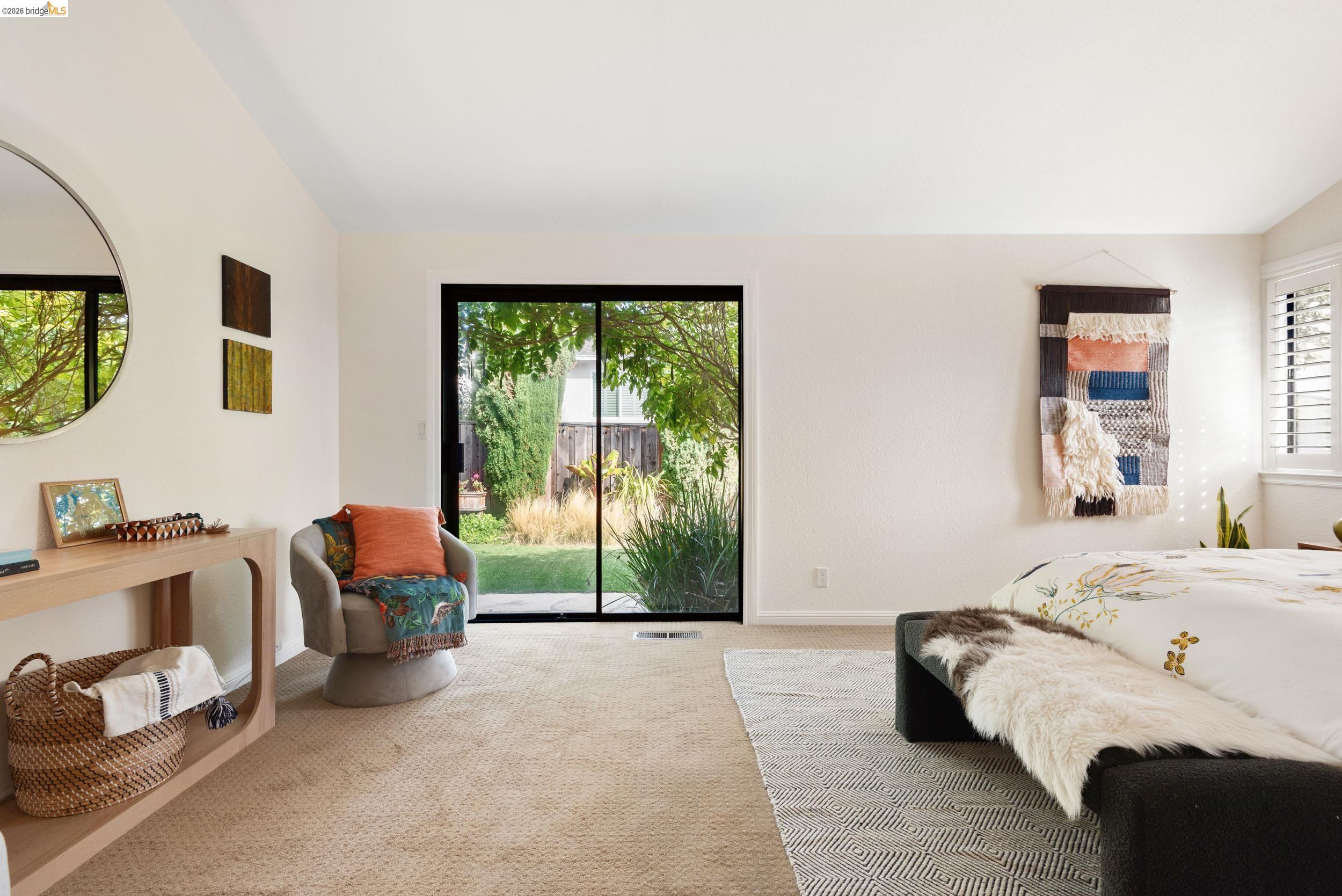 5991 Skyfarm Drive