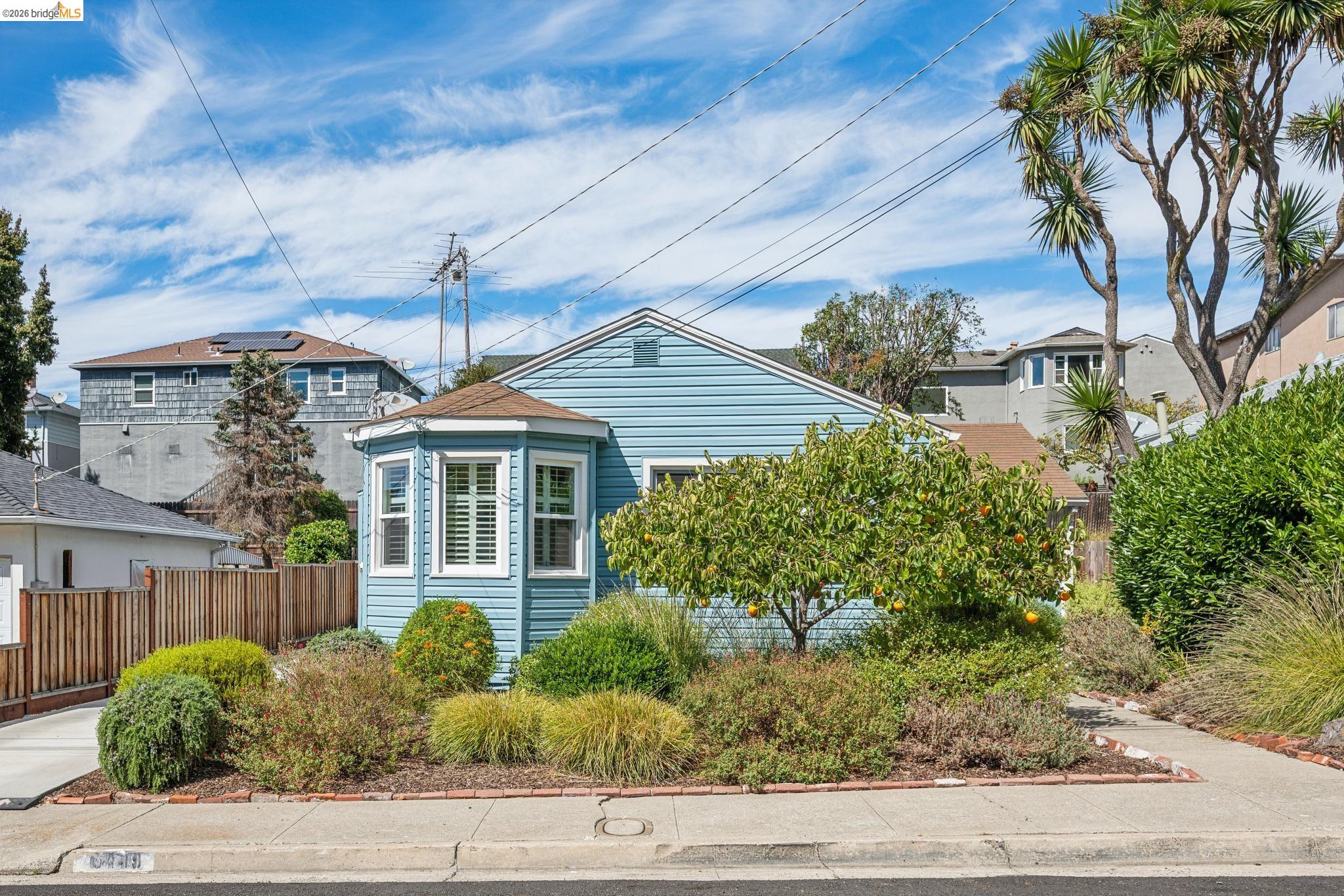 6449 Conlon Ave