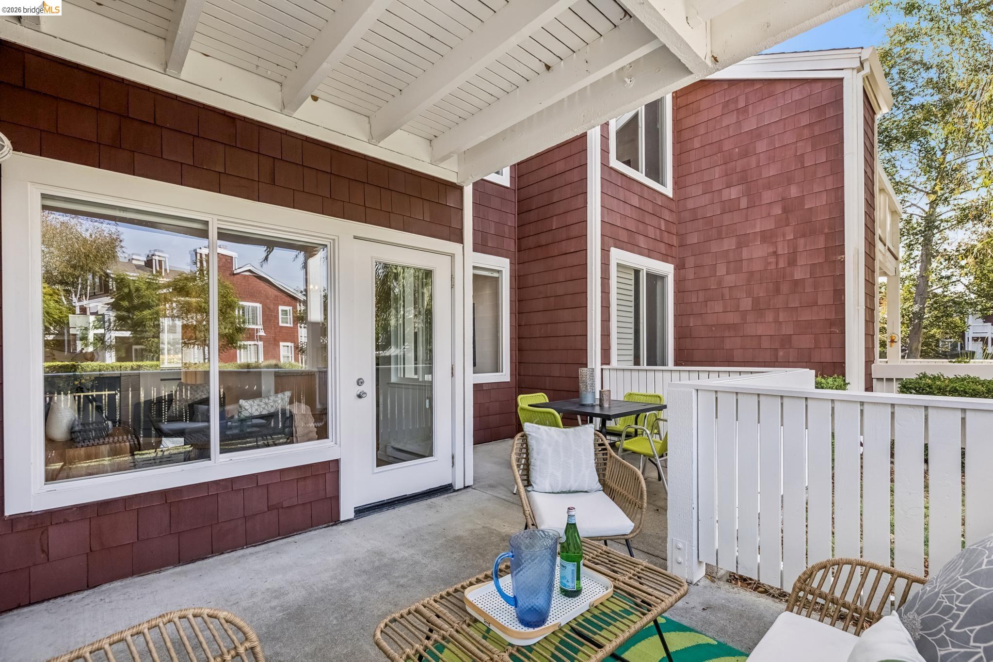11 Bayside Ct