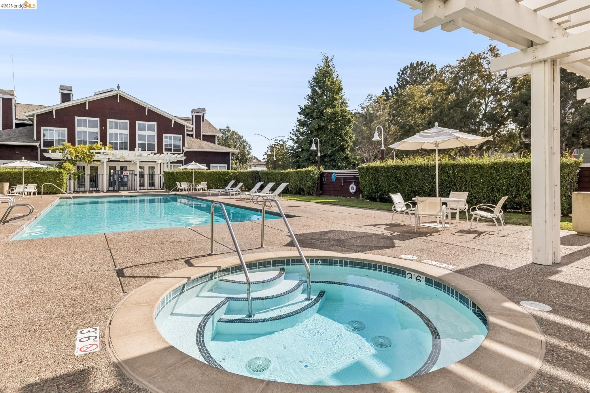 11 Bayside Ct