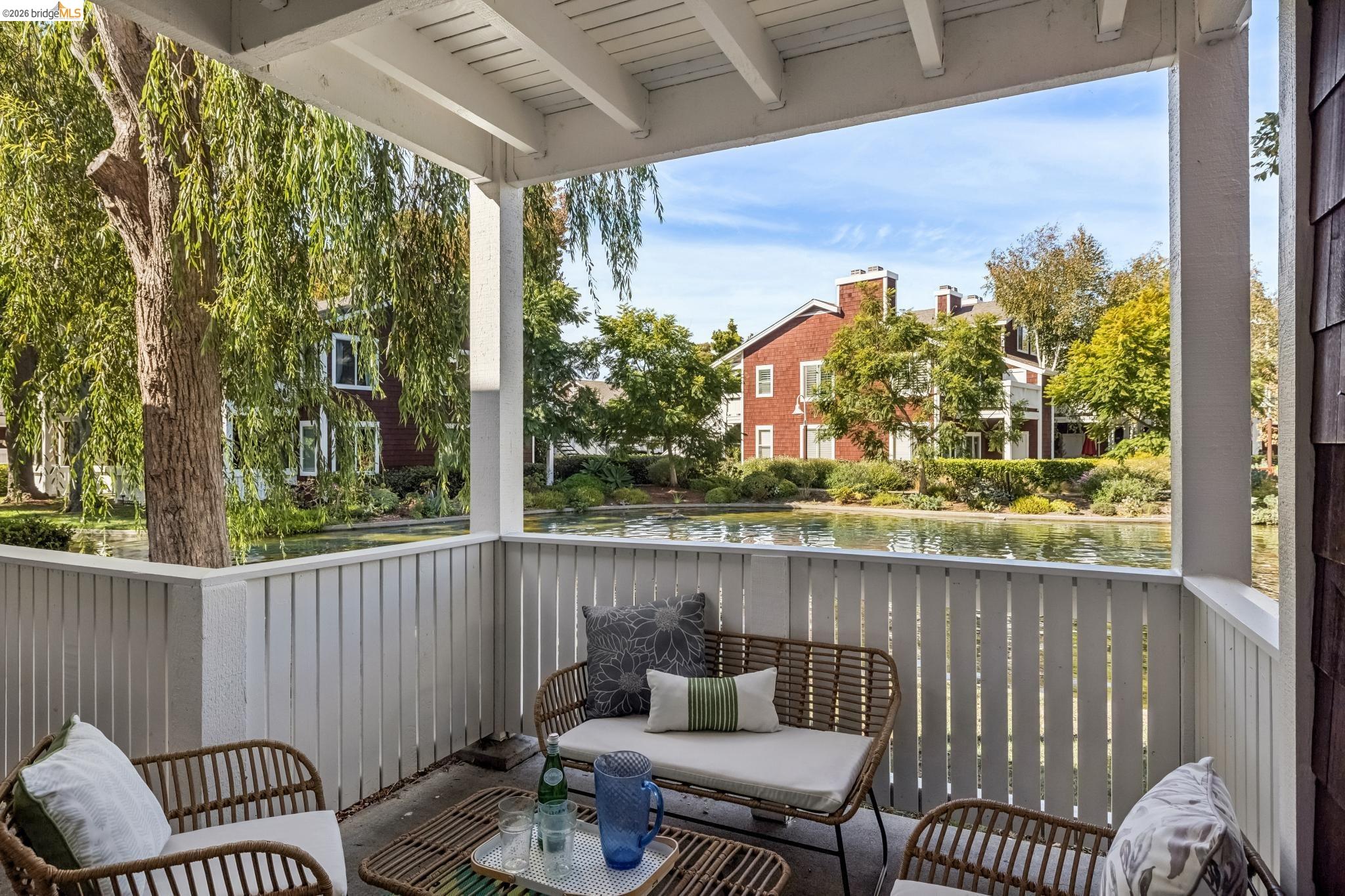 11 Bayside Ct