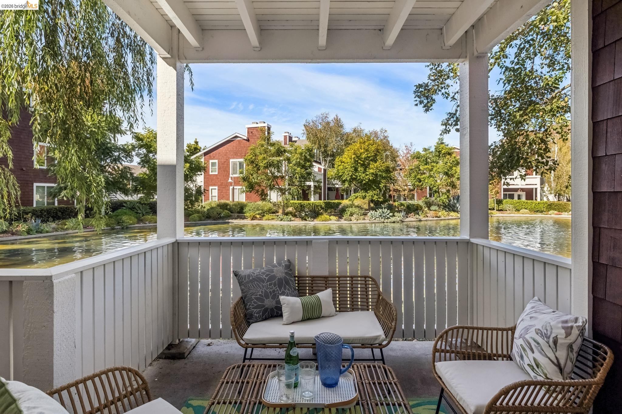 11 Bayside Ct