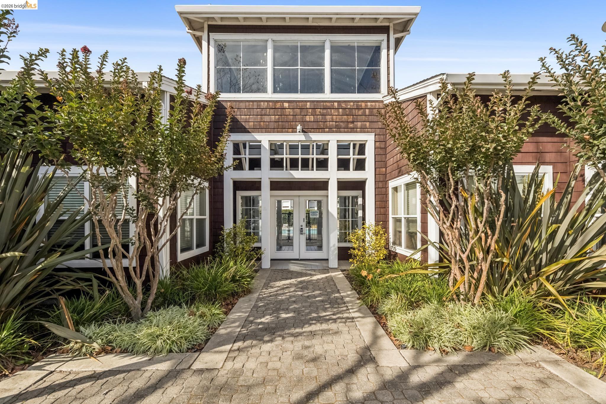 11 Bayside Ct