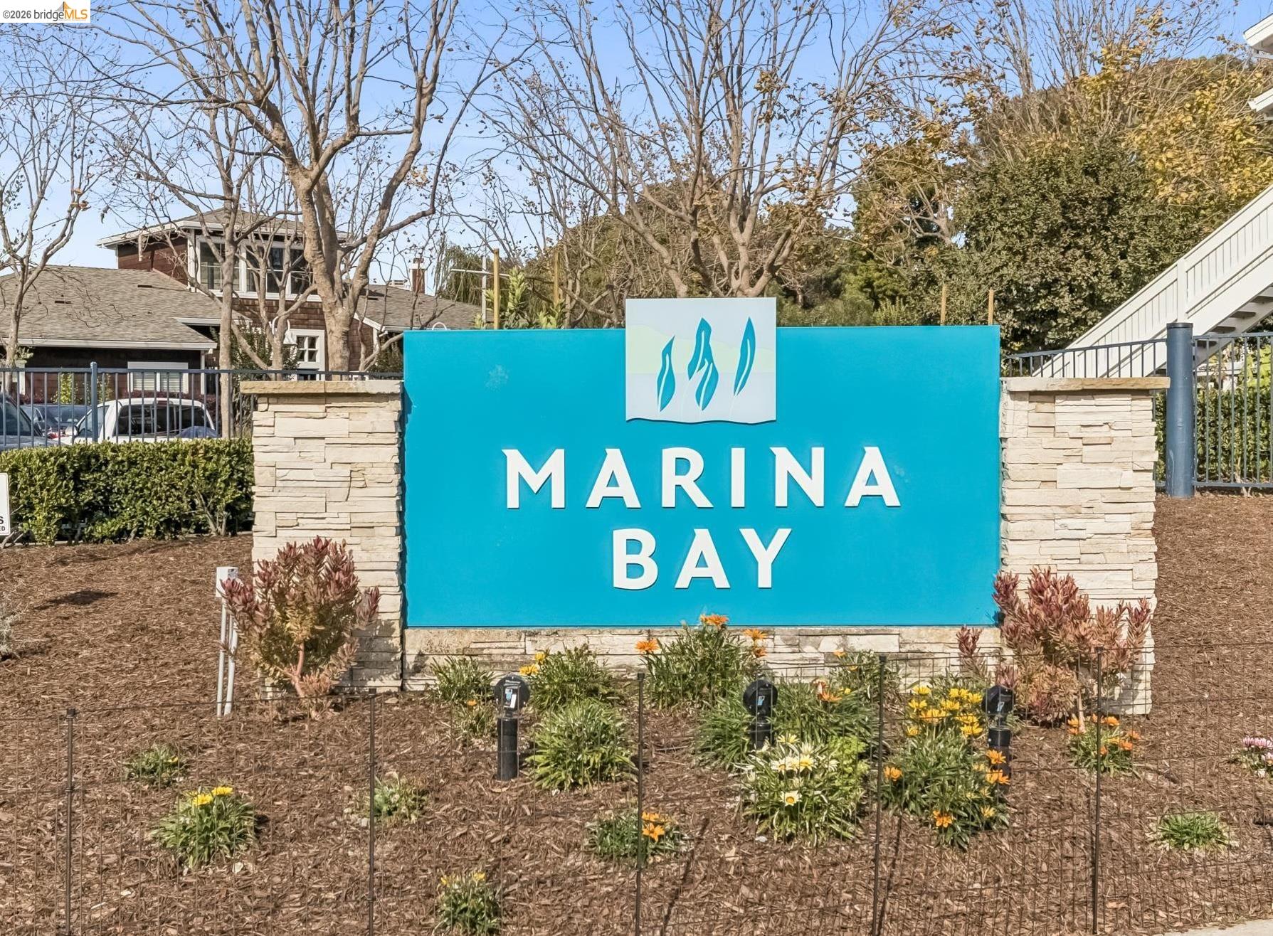 11 Bayside Ct