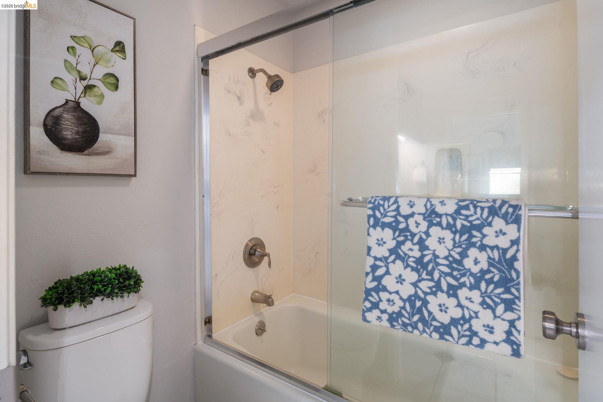 567 Oakland Avenue Unit: 211