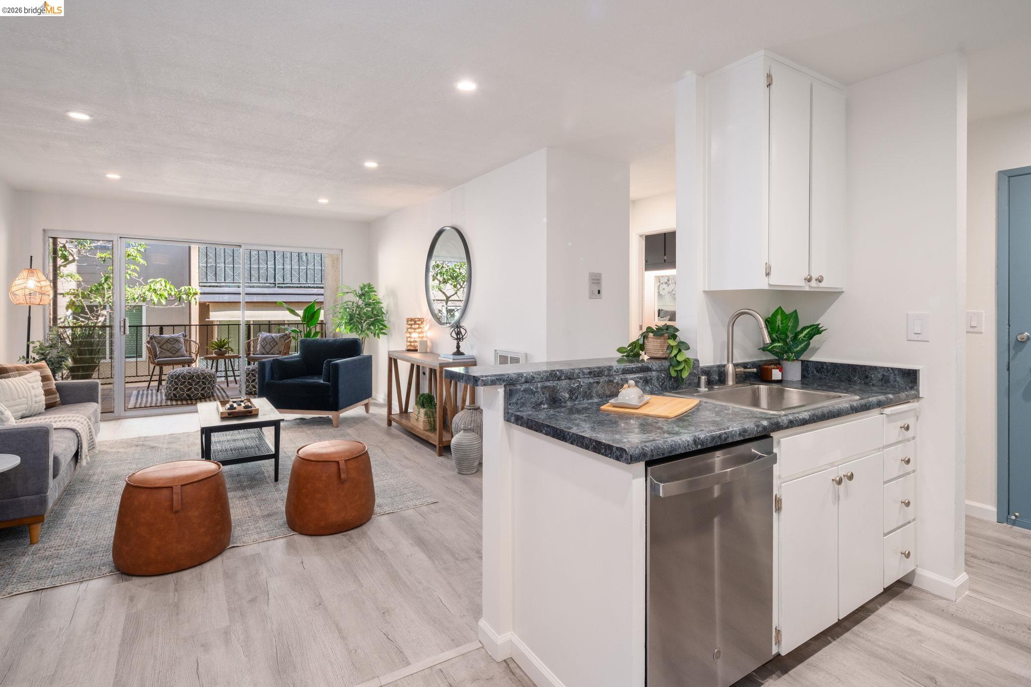 567 Oakland Avenue Unit: 211