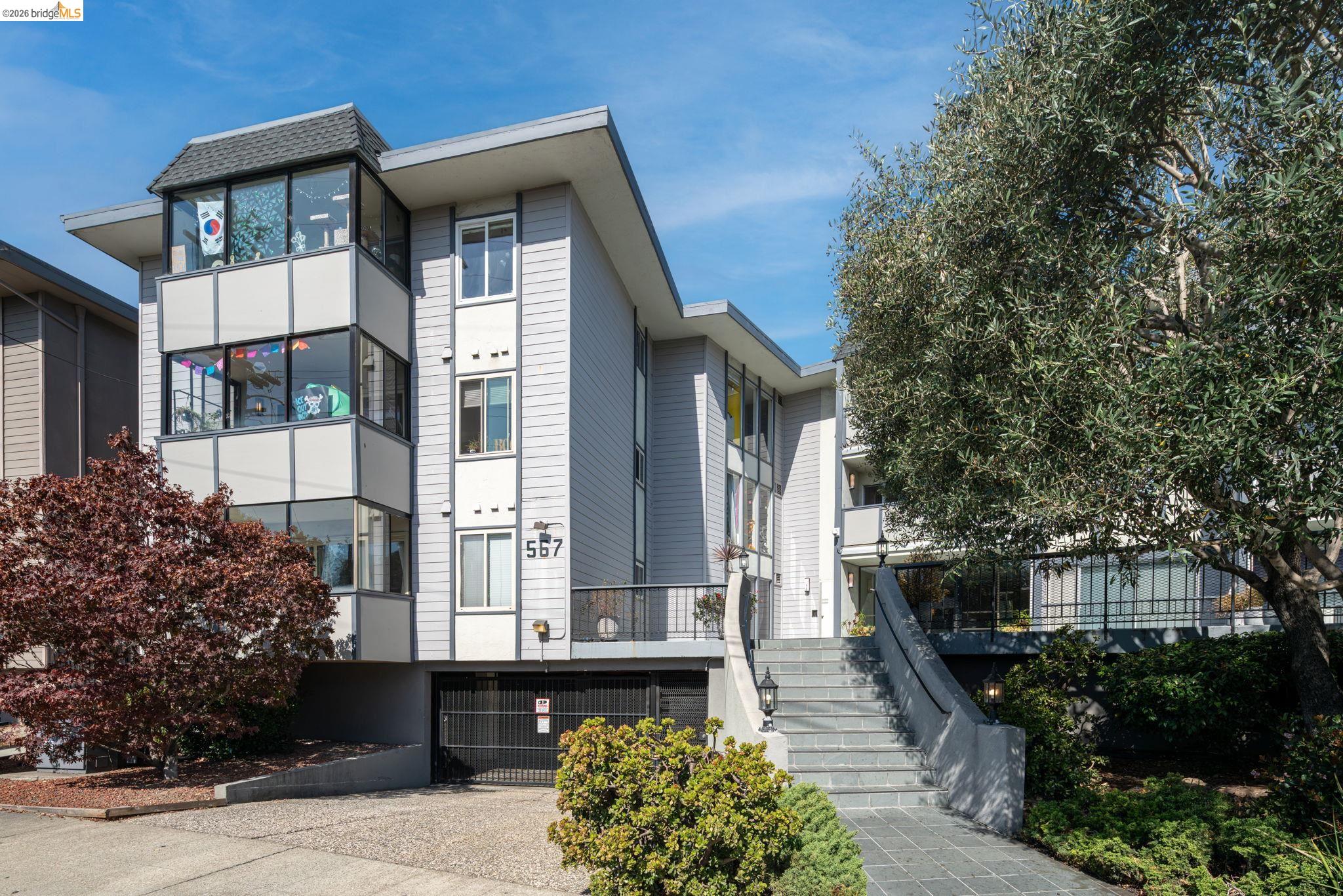 567 Oakland Avenue Unit: 211