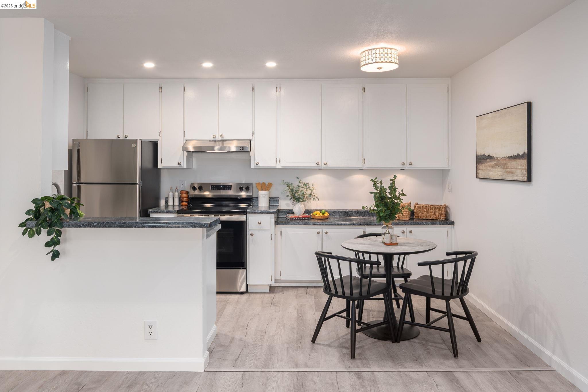 567 Oakland Avenue Unit: 211