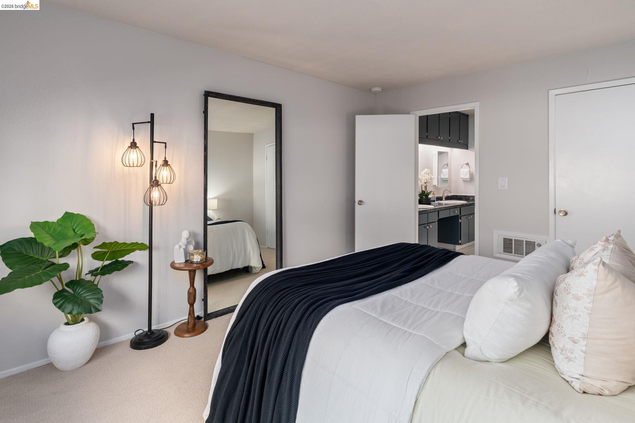 567 Oakland Avenue Unit: 211