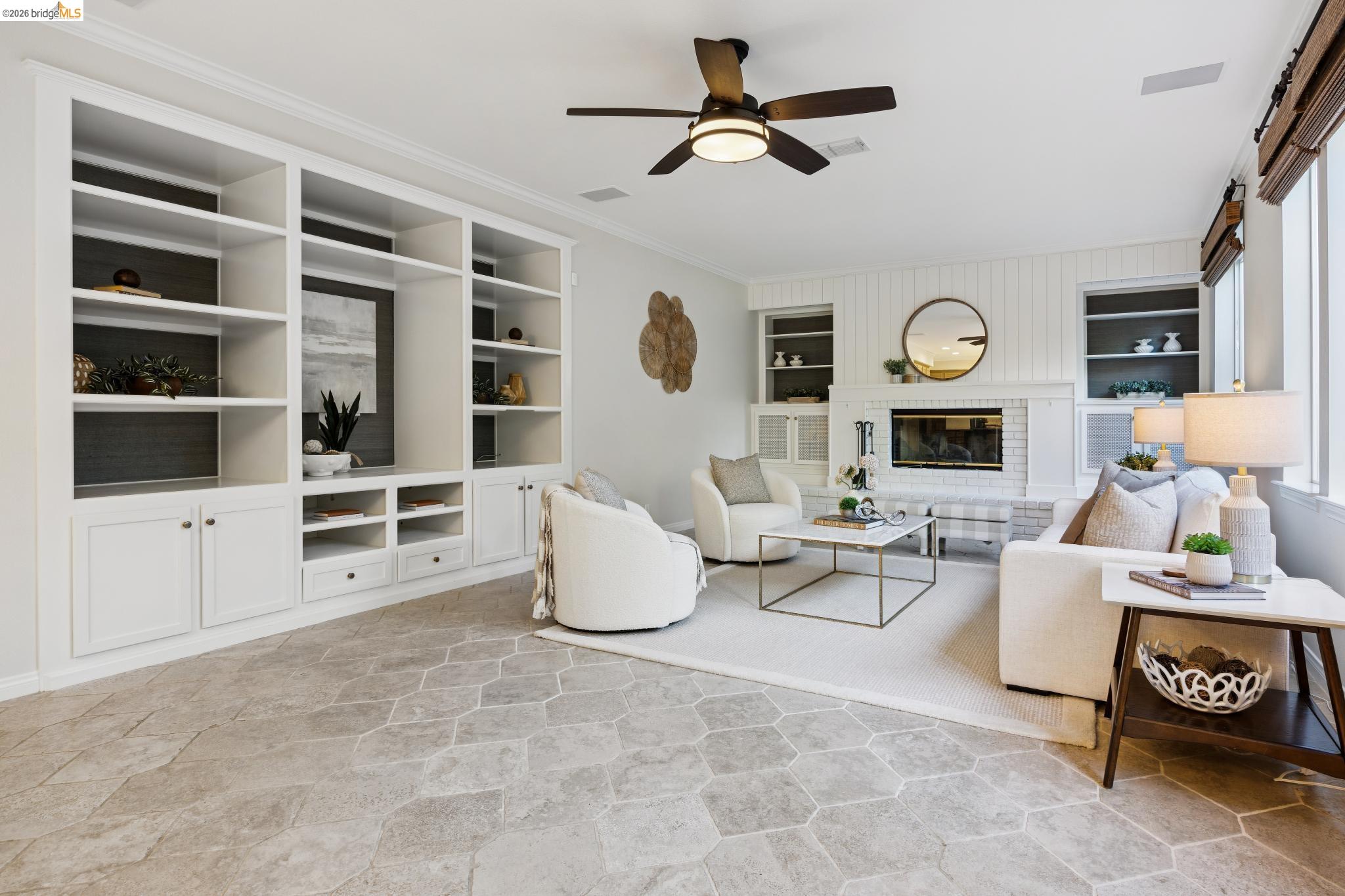 489 Gray Ct